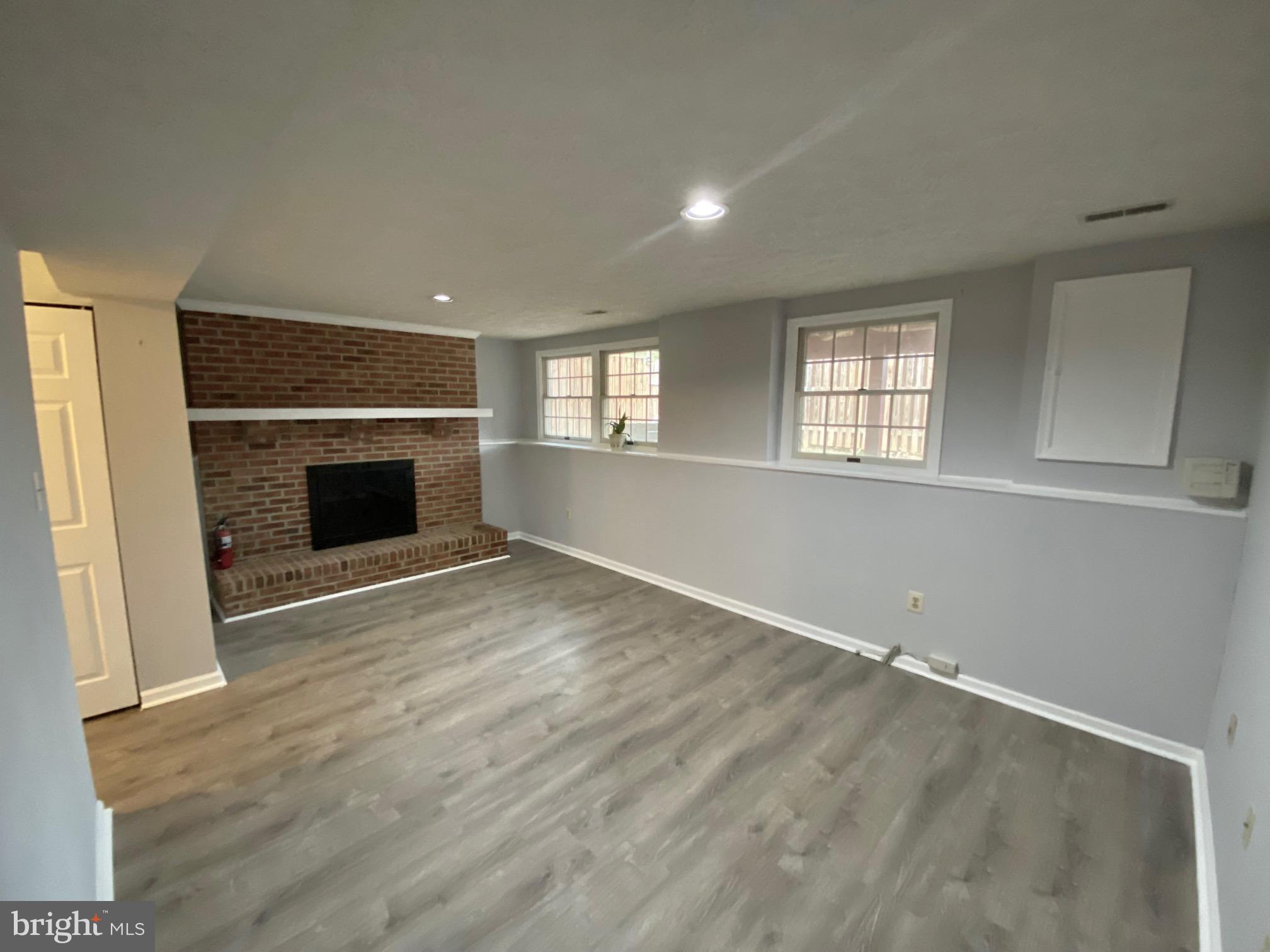 GUNNERS LAKE VILLAGE - Residential