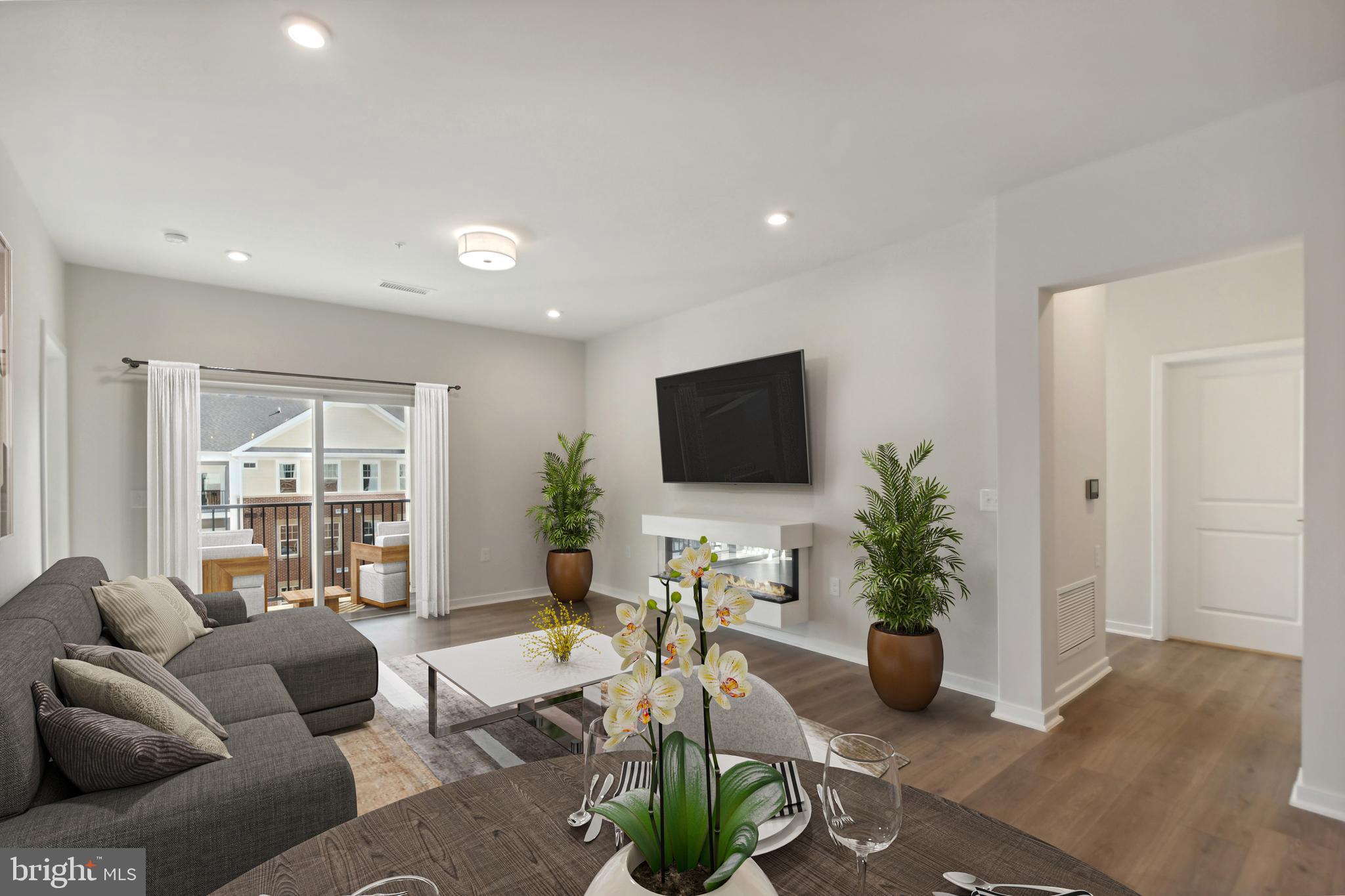 POTOMAC STATION MARKETPLACE - Residential