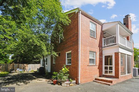 904 N IVY STREET 3 ARLINGTON VA 22201