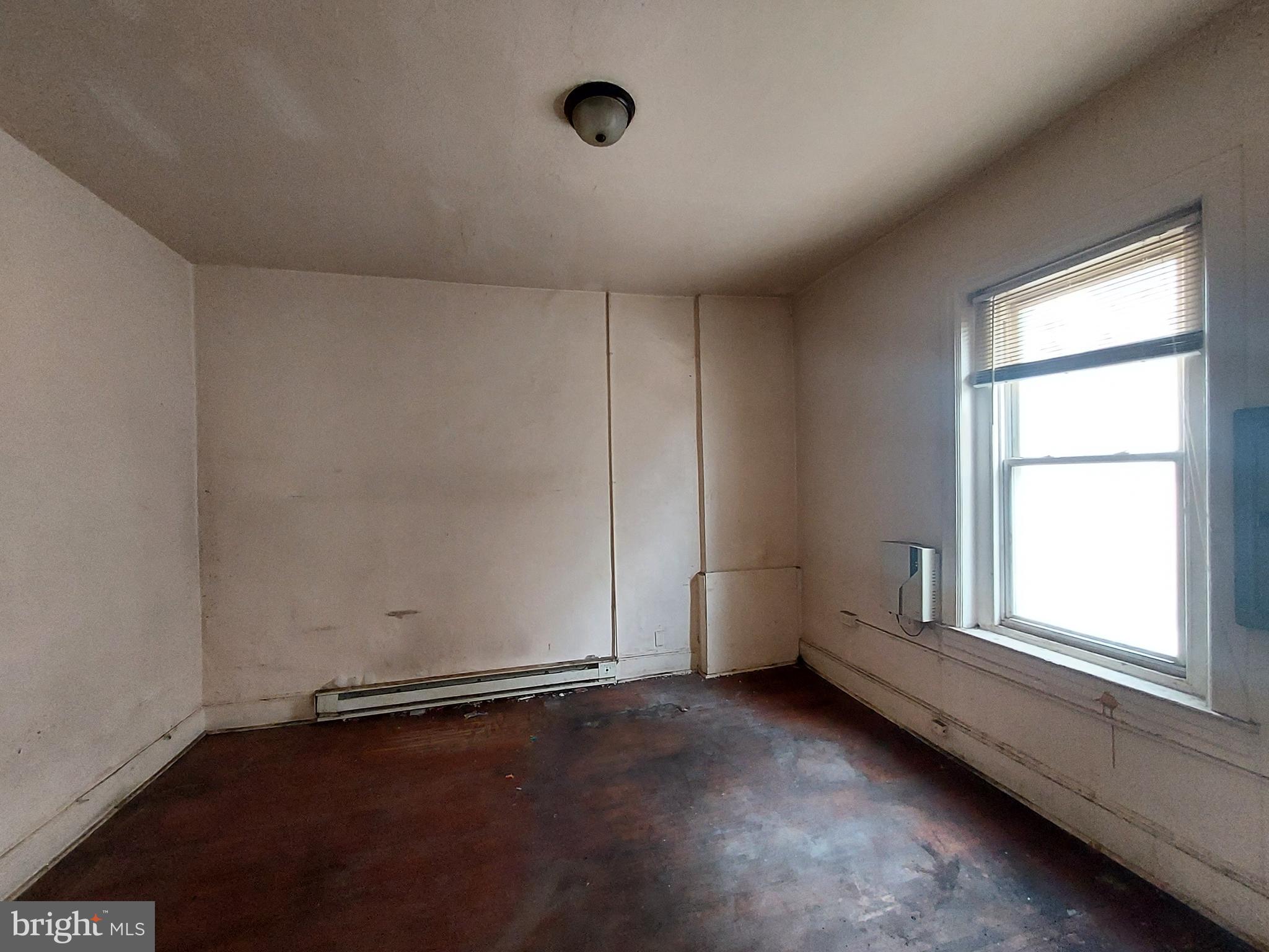 GERMANTOWN (WEST) - Commercial Sale