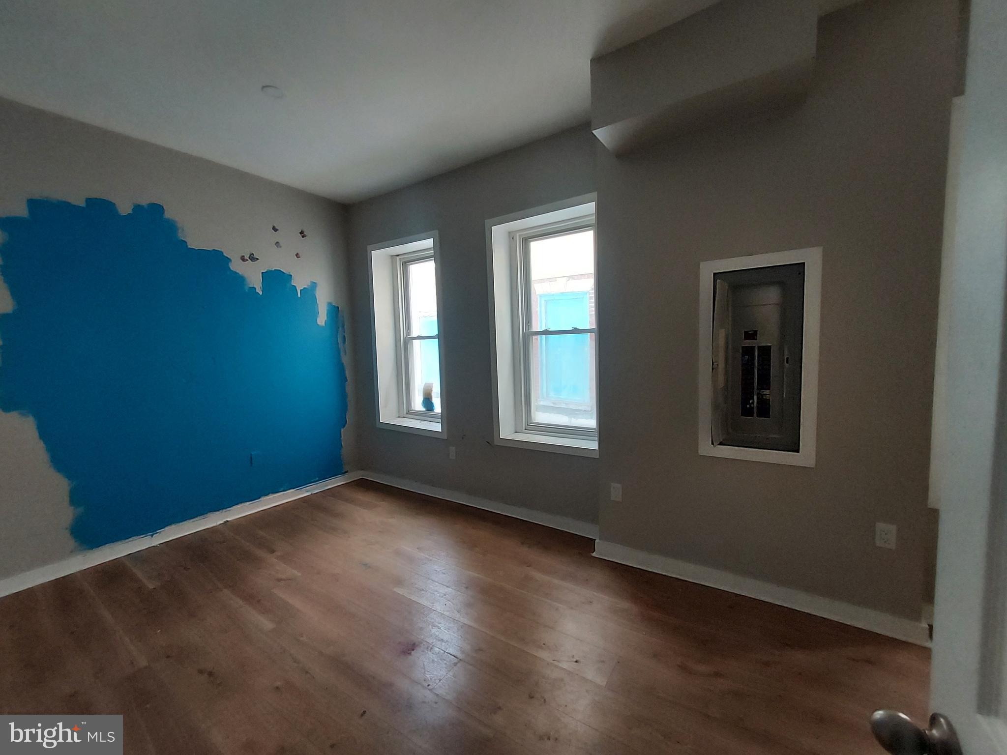 GERMANTOWN (WEST) - Commercial Sale