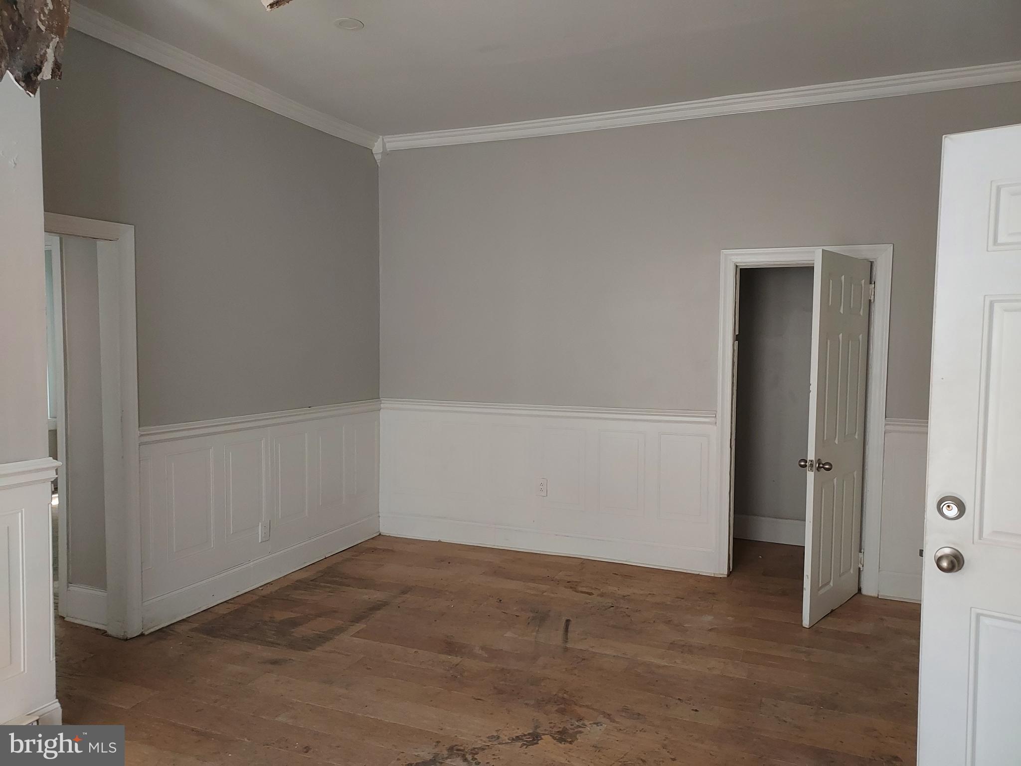 GERMANTOWN (WEST) - Commercial Sale