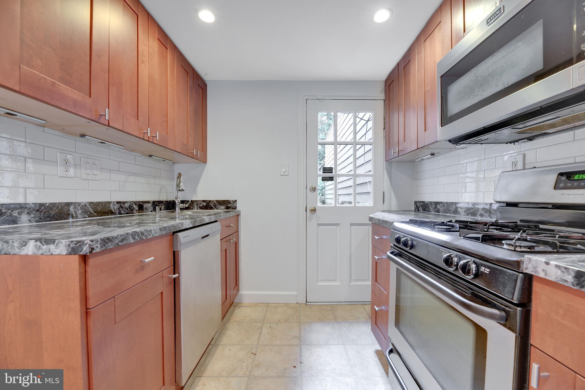 CAPITOL HILL - Residential Income