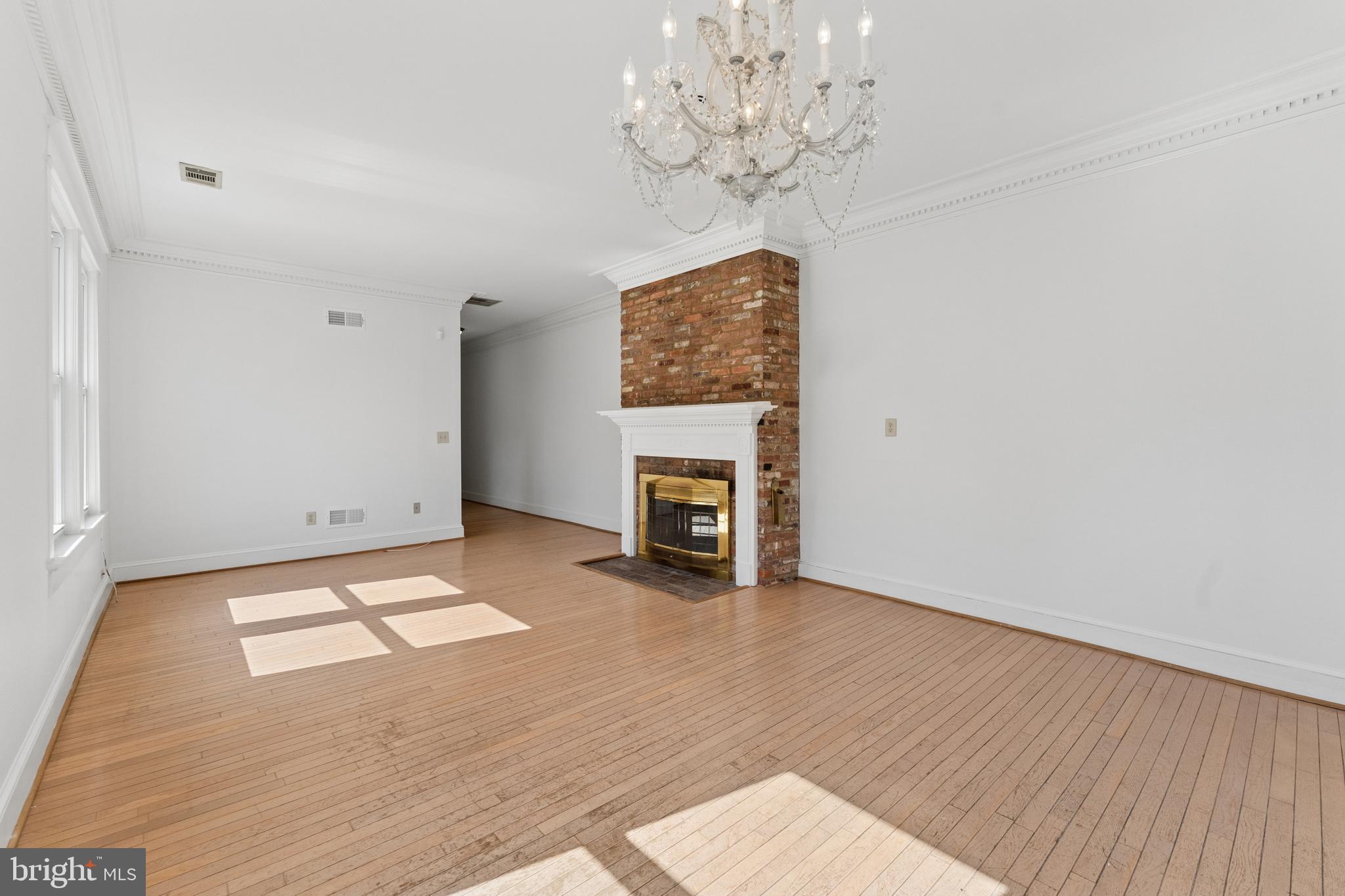 CAPITOL HILL - Residential Income