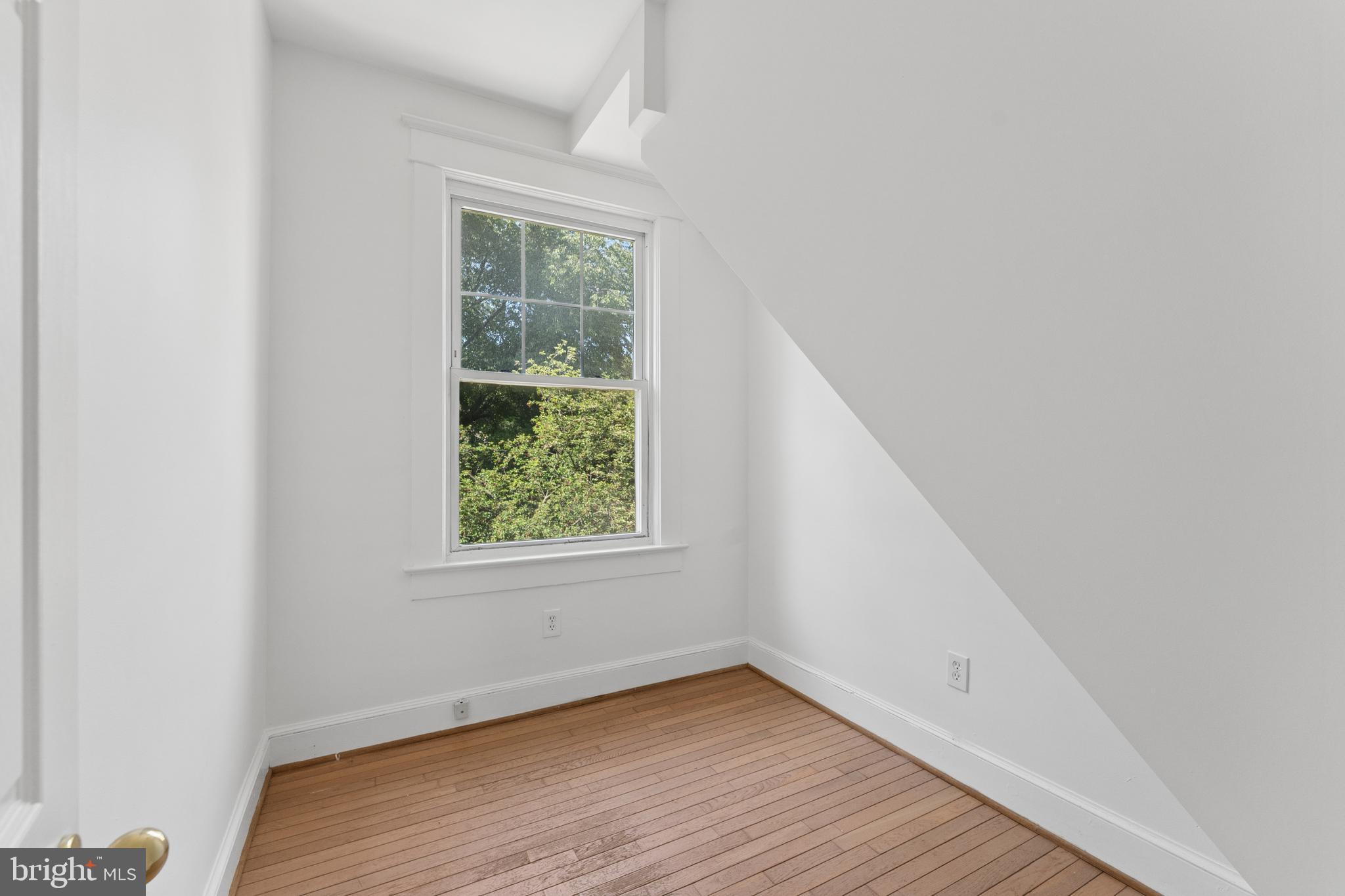 CAPITOL HILL - Residential Income