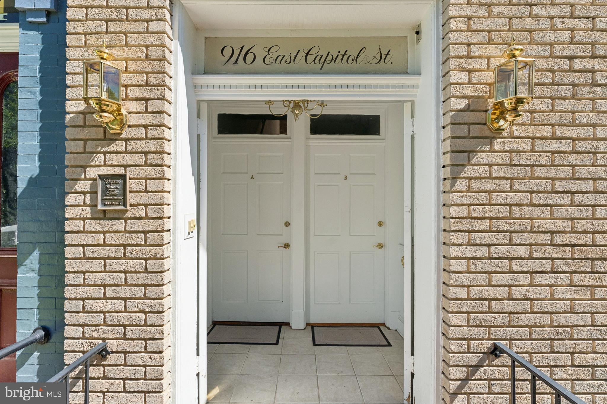 916 EAST CAPITOL STREET NE