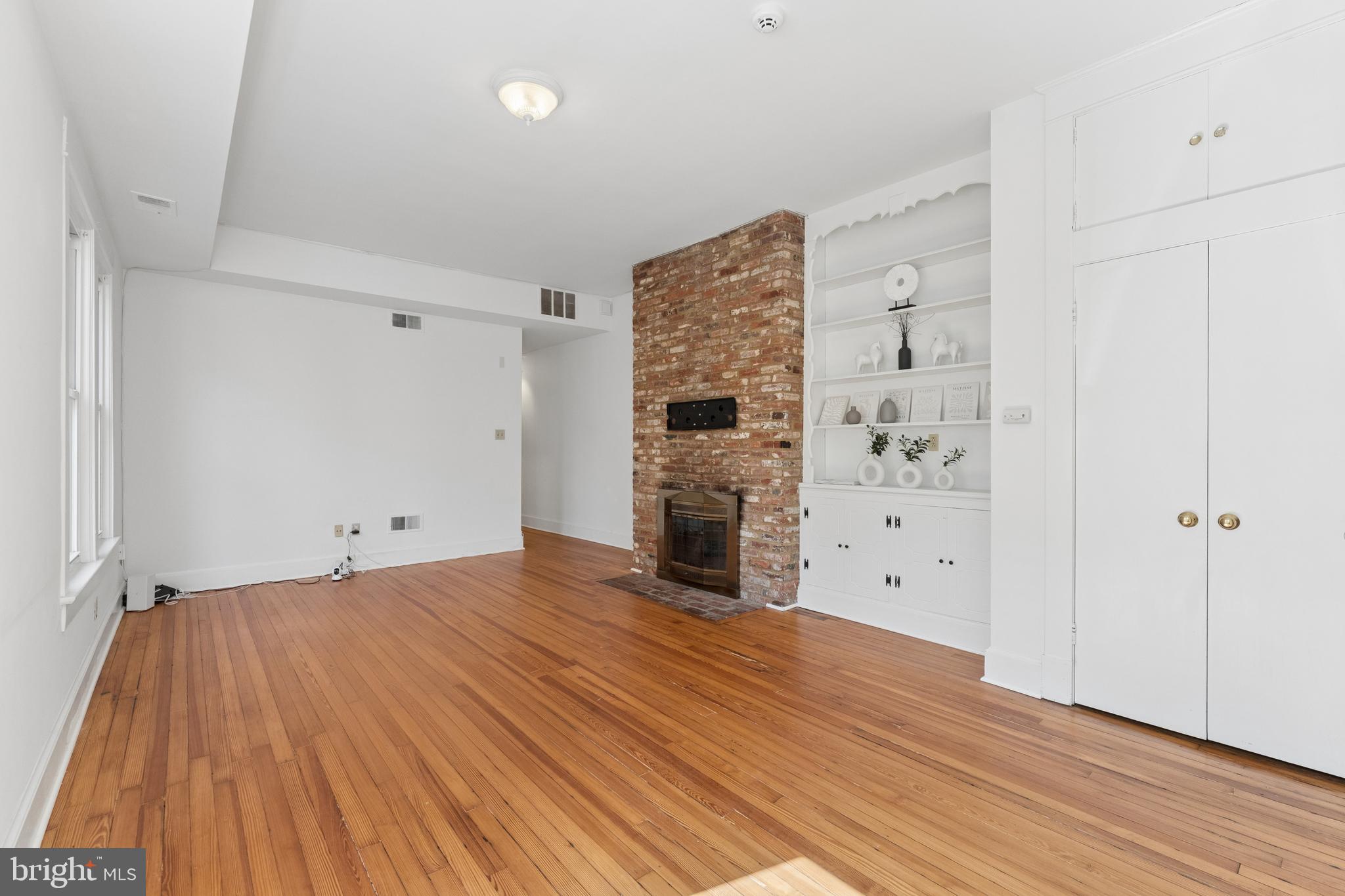 CAPITOL HILL - Residential Income