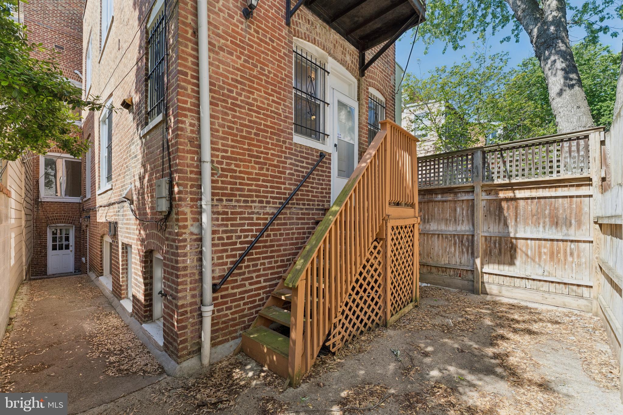 CAPITOL HILL - Residential Income