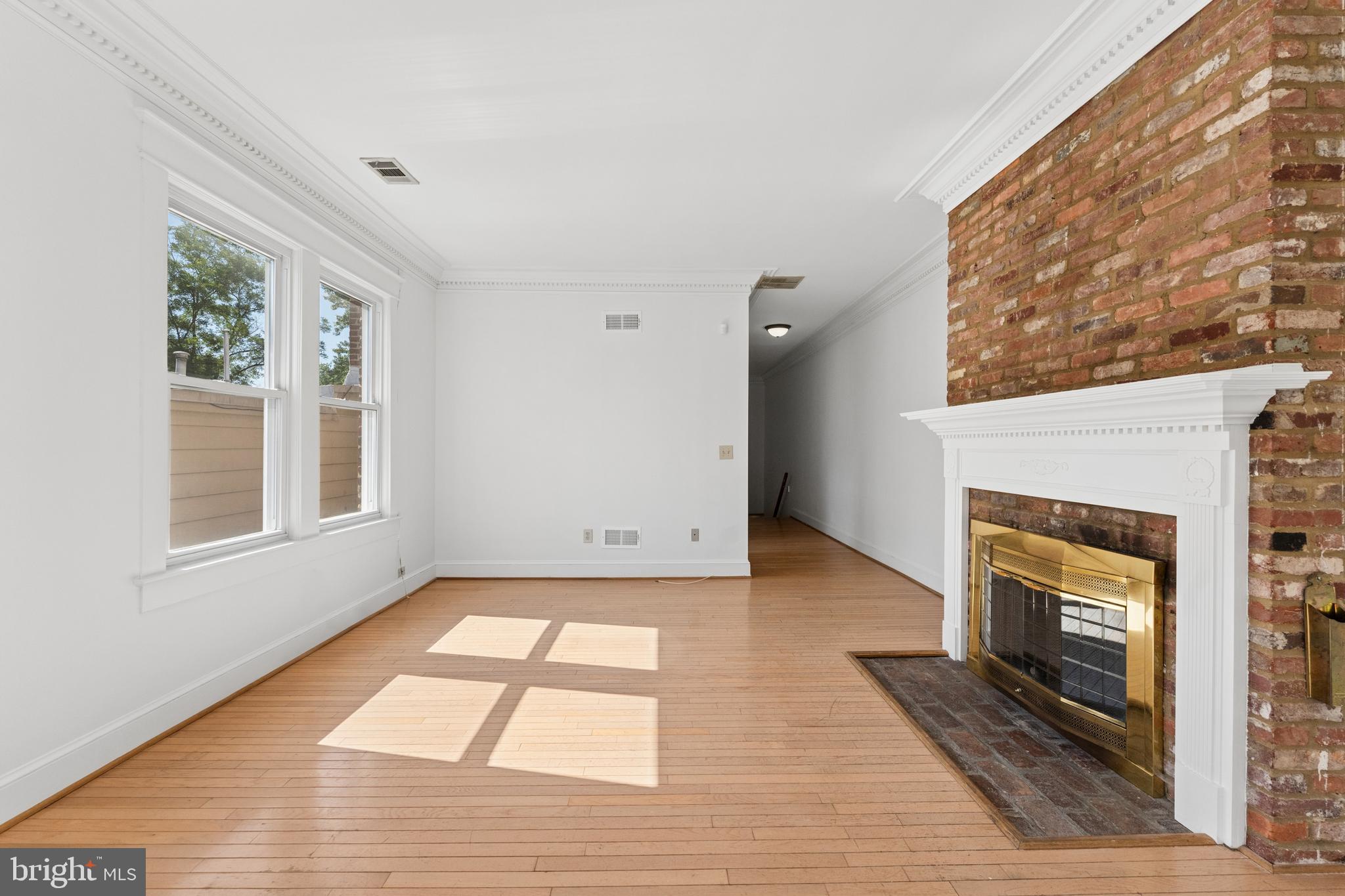 CAPITOL HILL - Residential Income