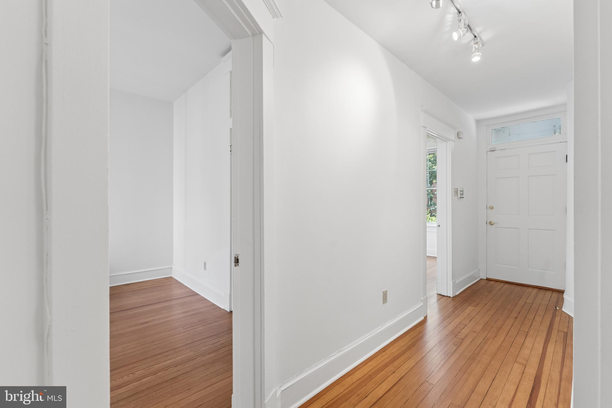 CAPITOL HILL - Residential Income