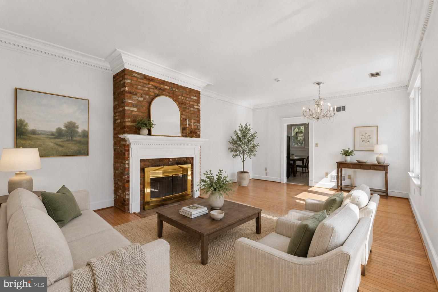 CAPITOL HILL - Residential Income