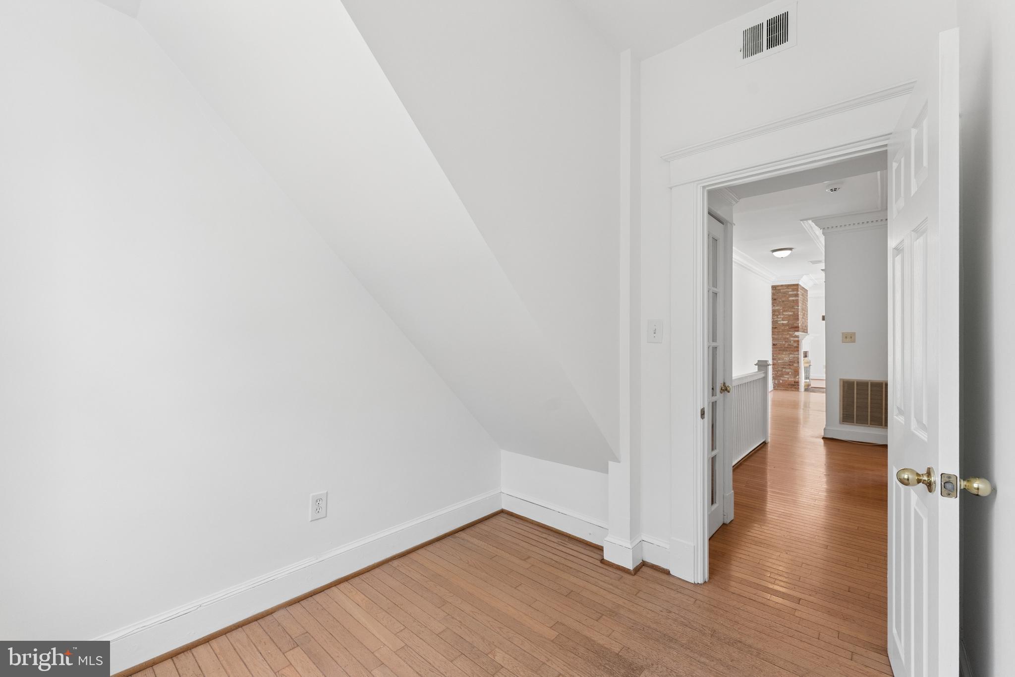 CAPITOL HILL - Residential Income