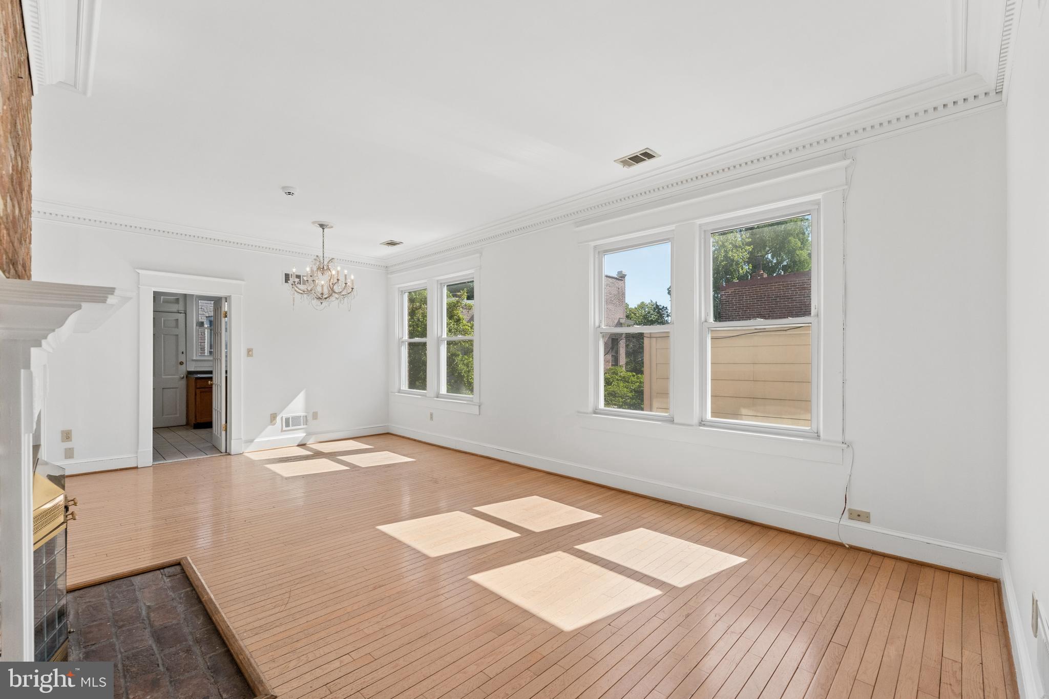 CAPITOL HILL - Residential Income