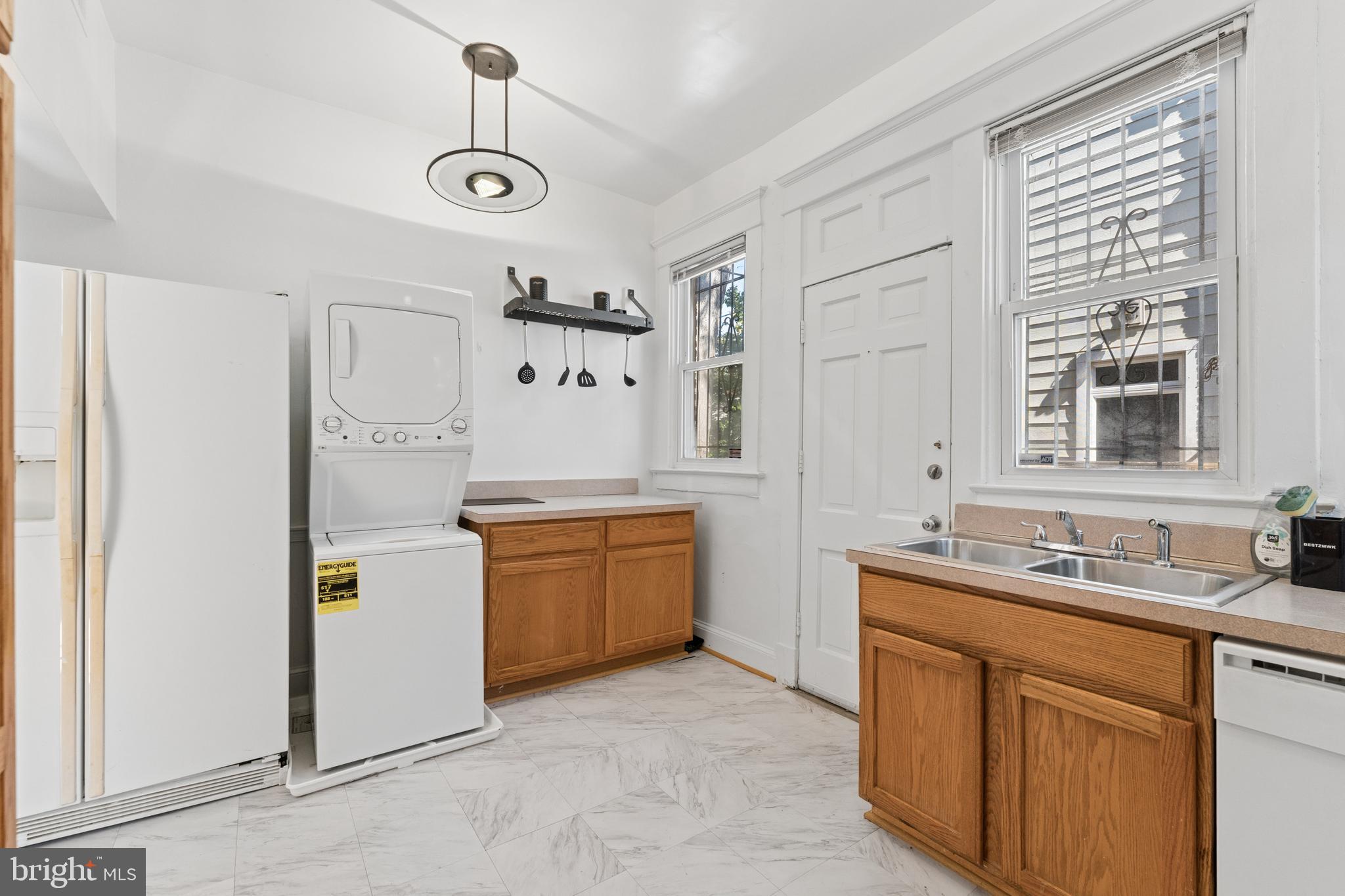 CAPITOL HILL - Residential Income
