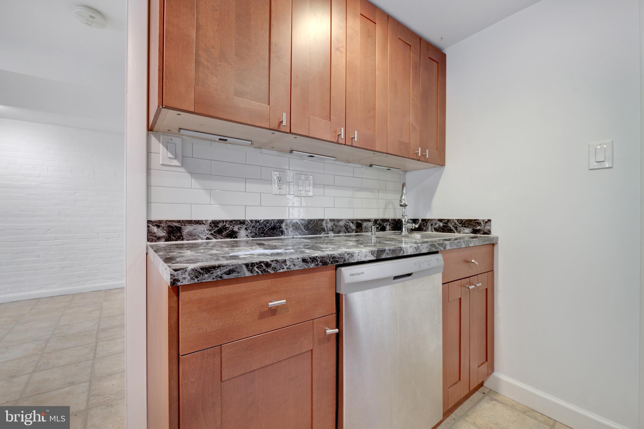 CAPITOL HILL - Residential Income