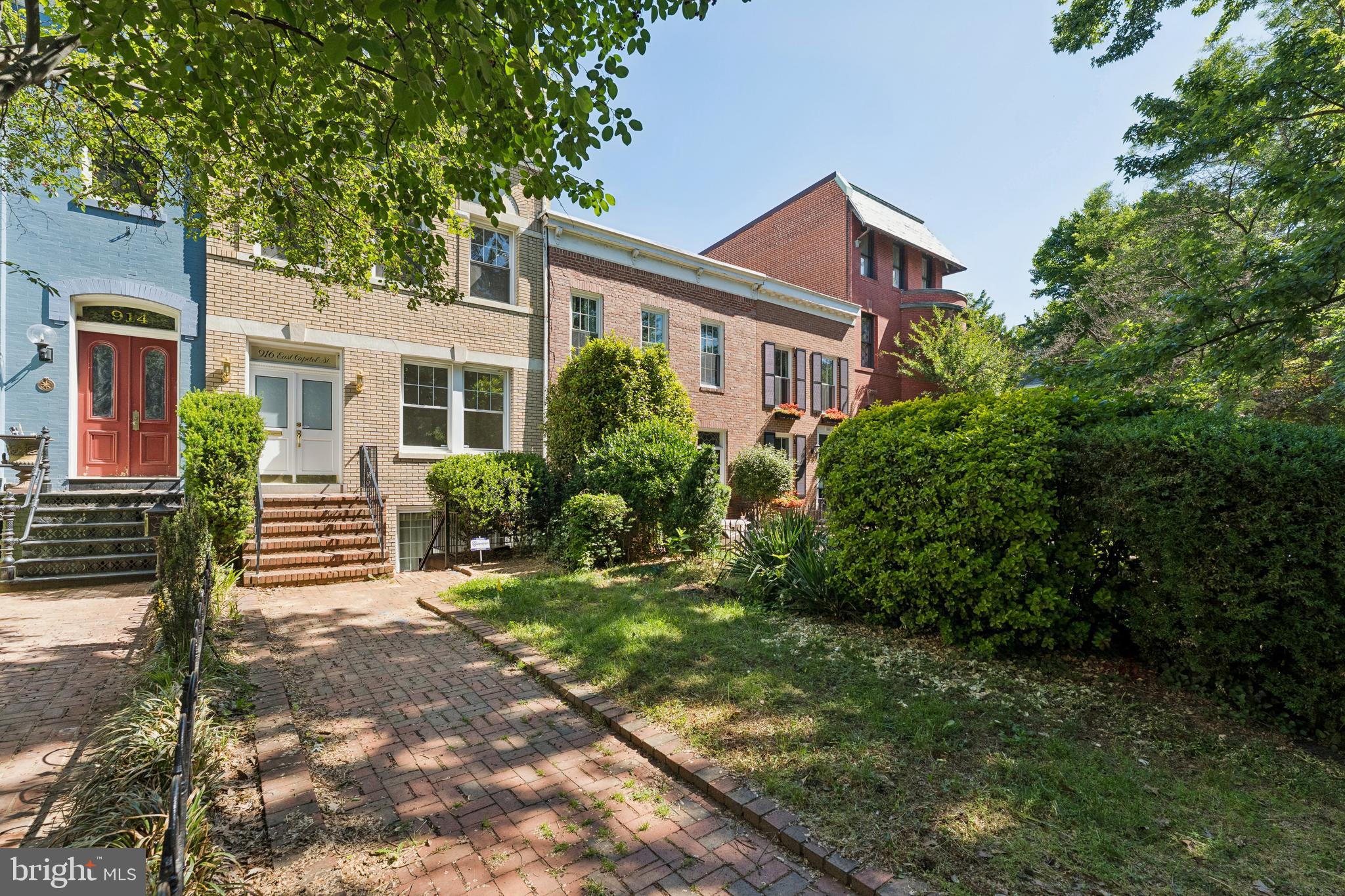 916 EAST CAPITOL STREET NE