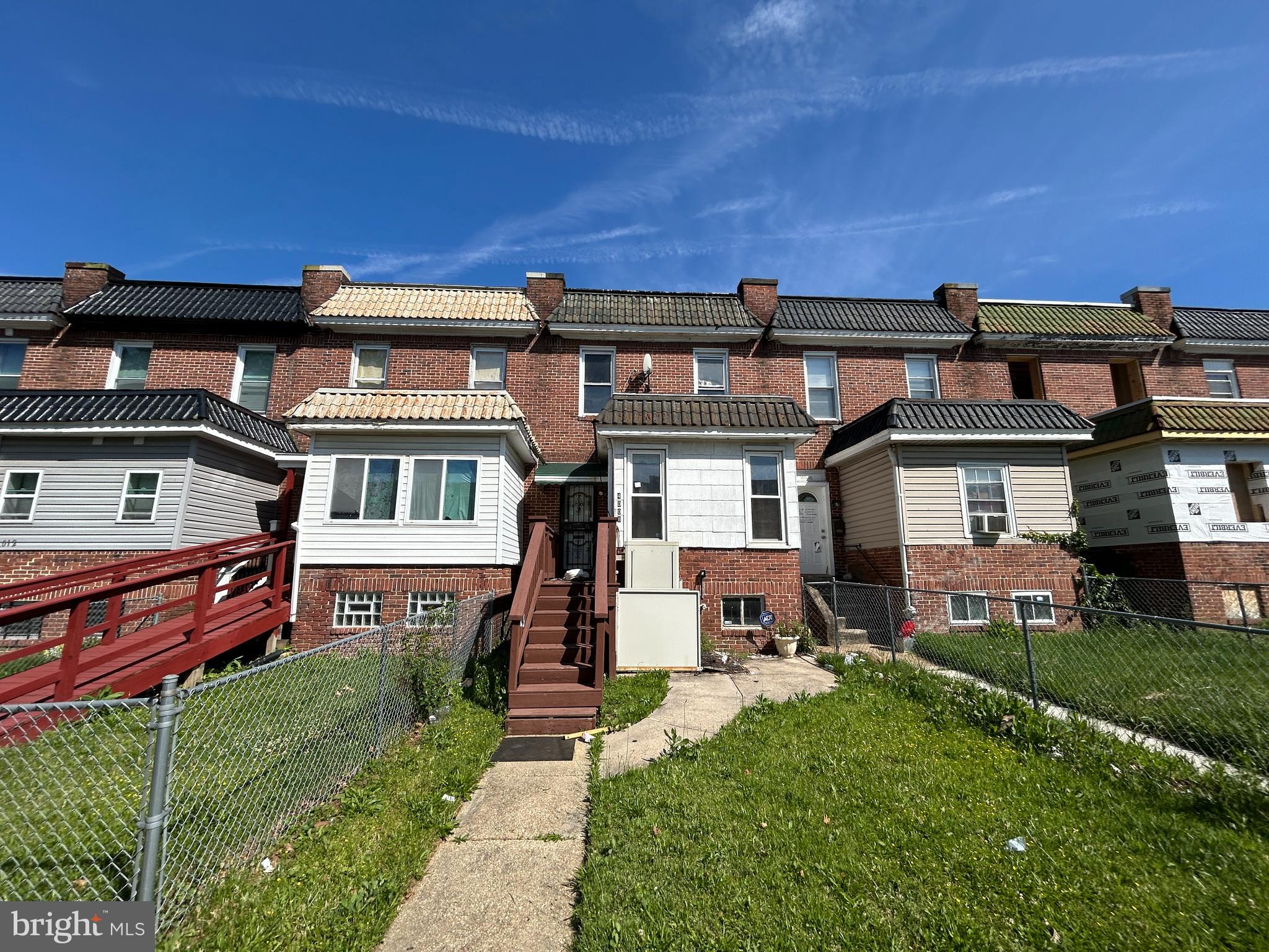 4008 W GARRISON AVENUE