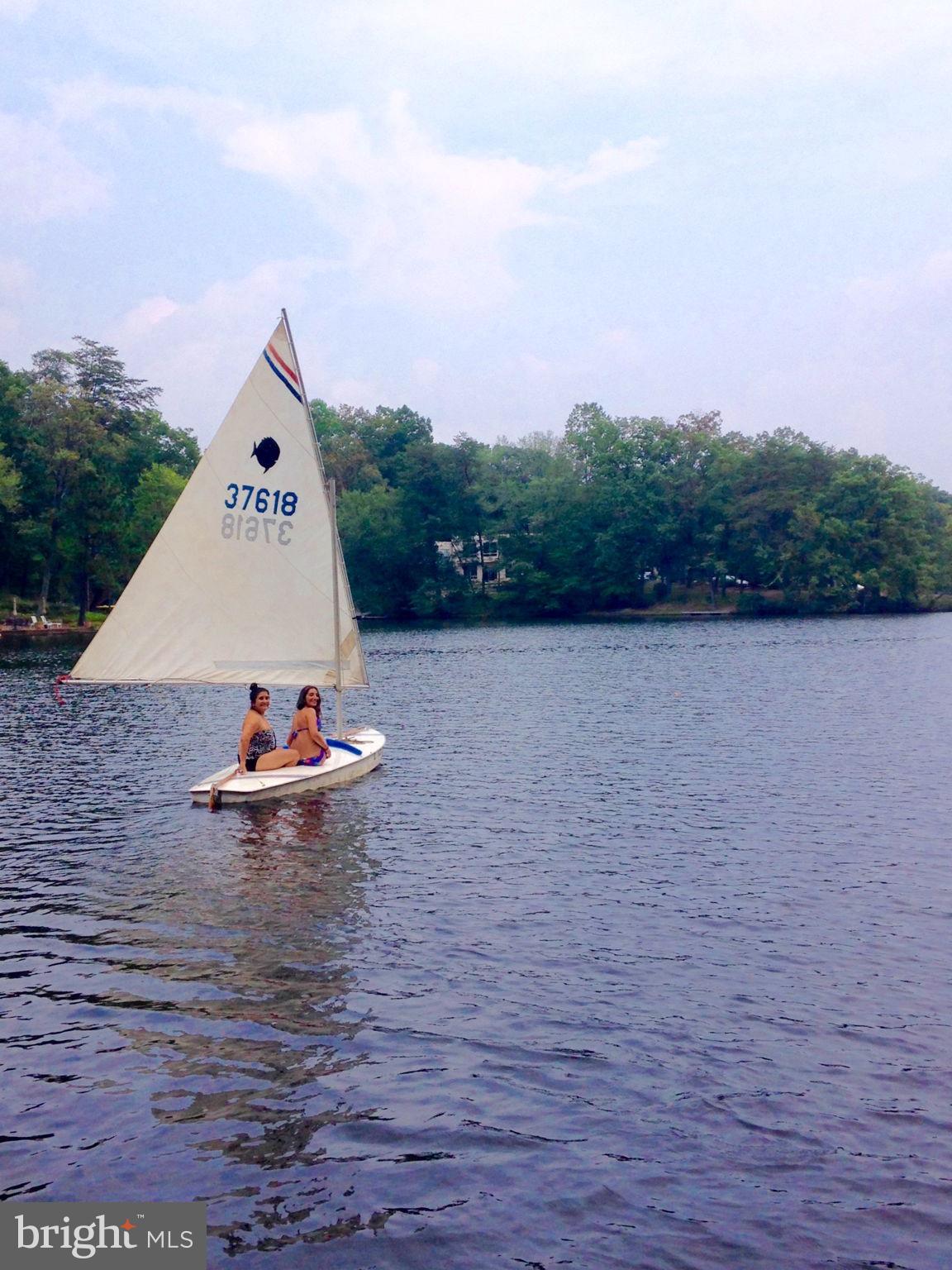 LAKE BARCROFT - Residential