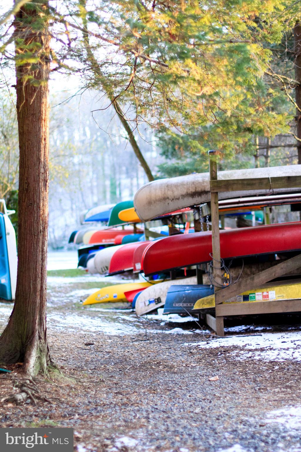 LAKE BARCROFT - Residential