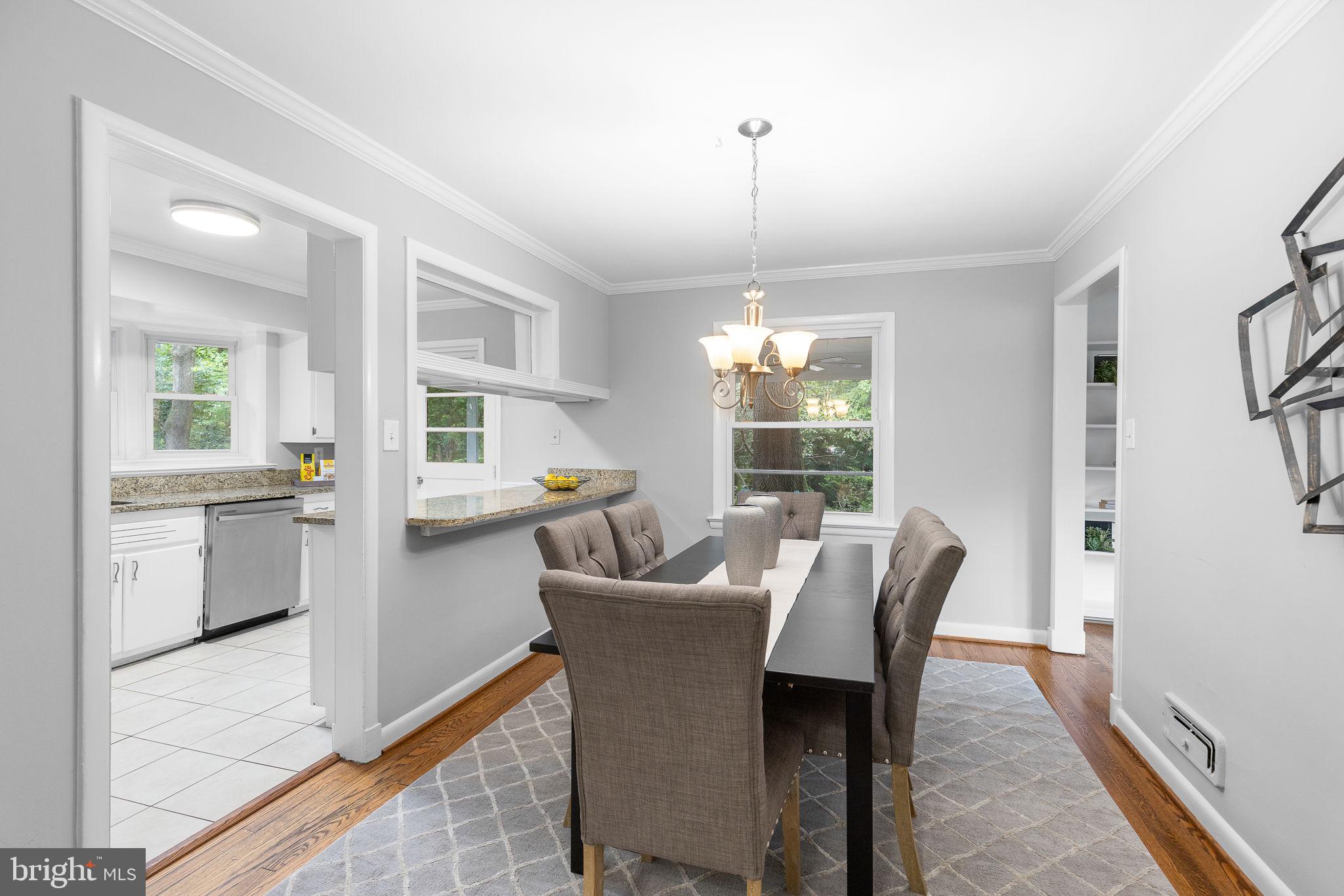 LAKE BARCROFT - Residential