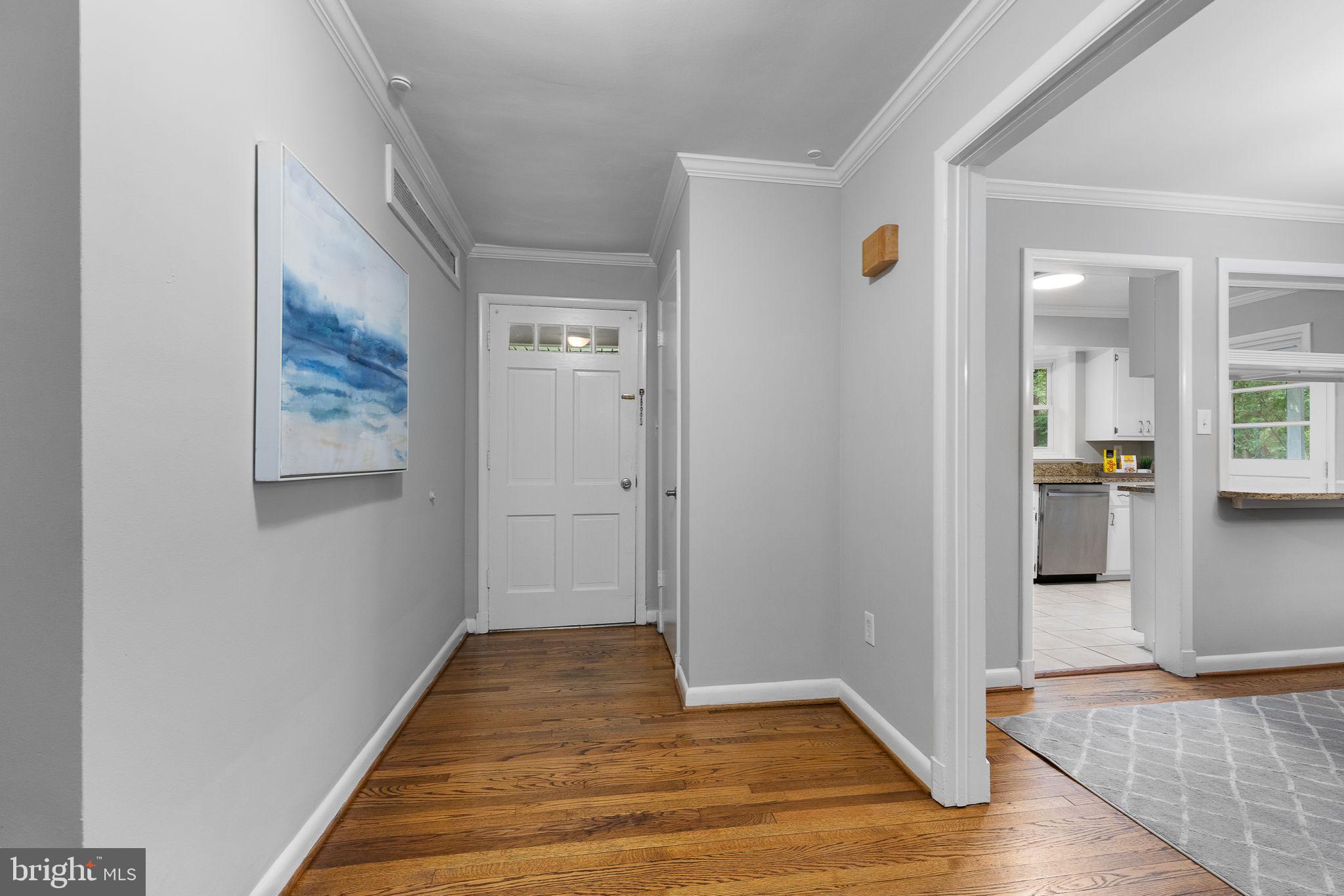 LAKE BARCROFT - Residential