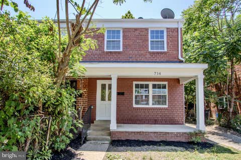 Townhouse For Sale - 714 Four Mile Road<br/> ALEXANDRIA, VA 22305