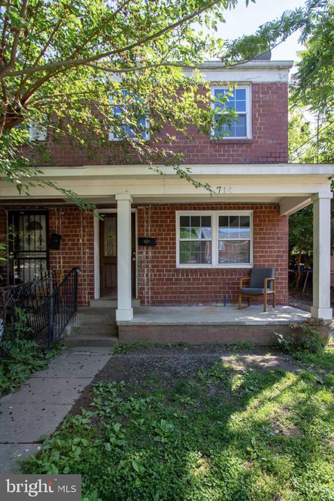 714 FOUR MILE ROAD ALEXANDRIA VA 22305