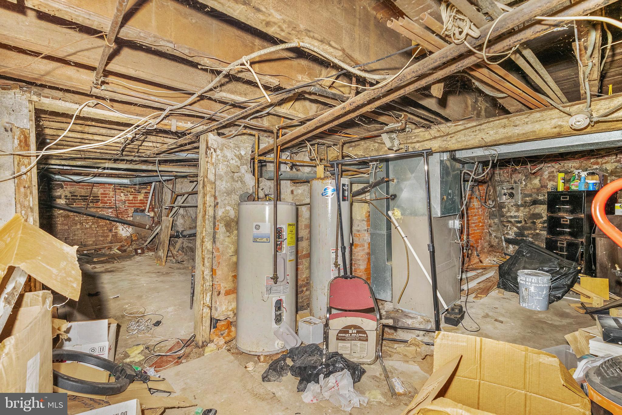 POINT BREEZE - Commercial Sale