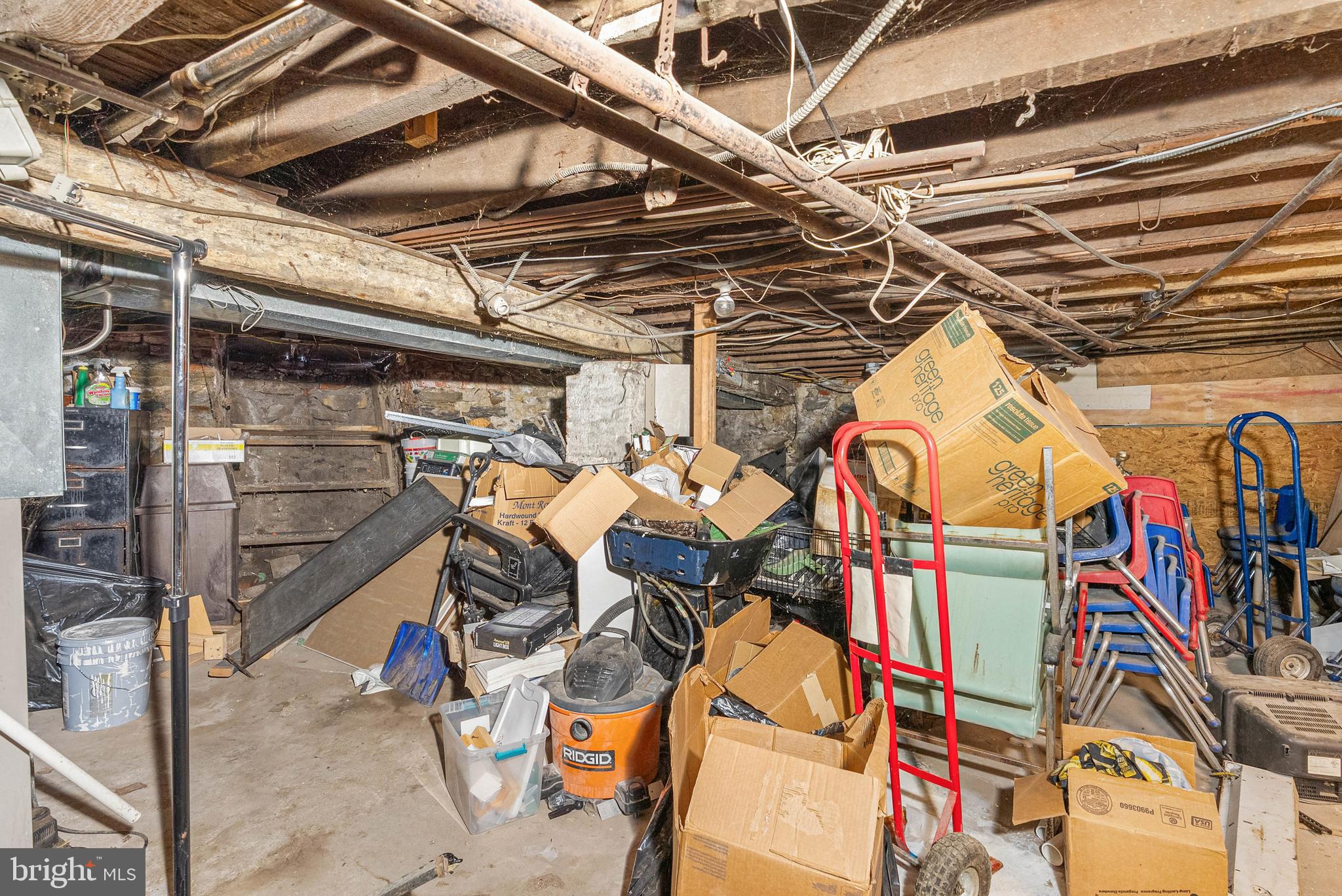 POINT BREEZE - Commercial Sale