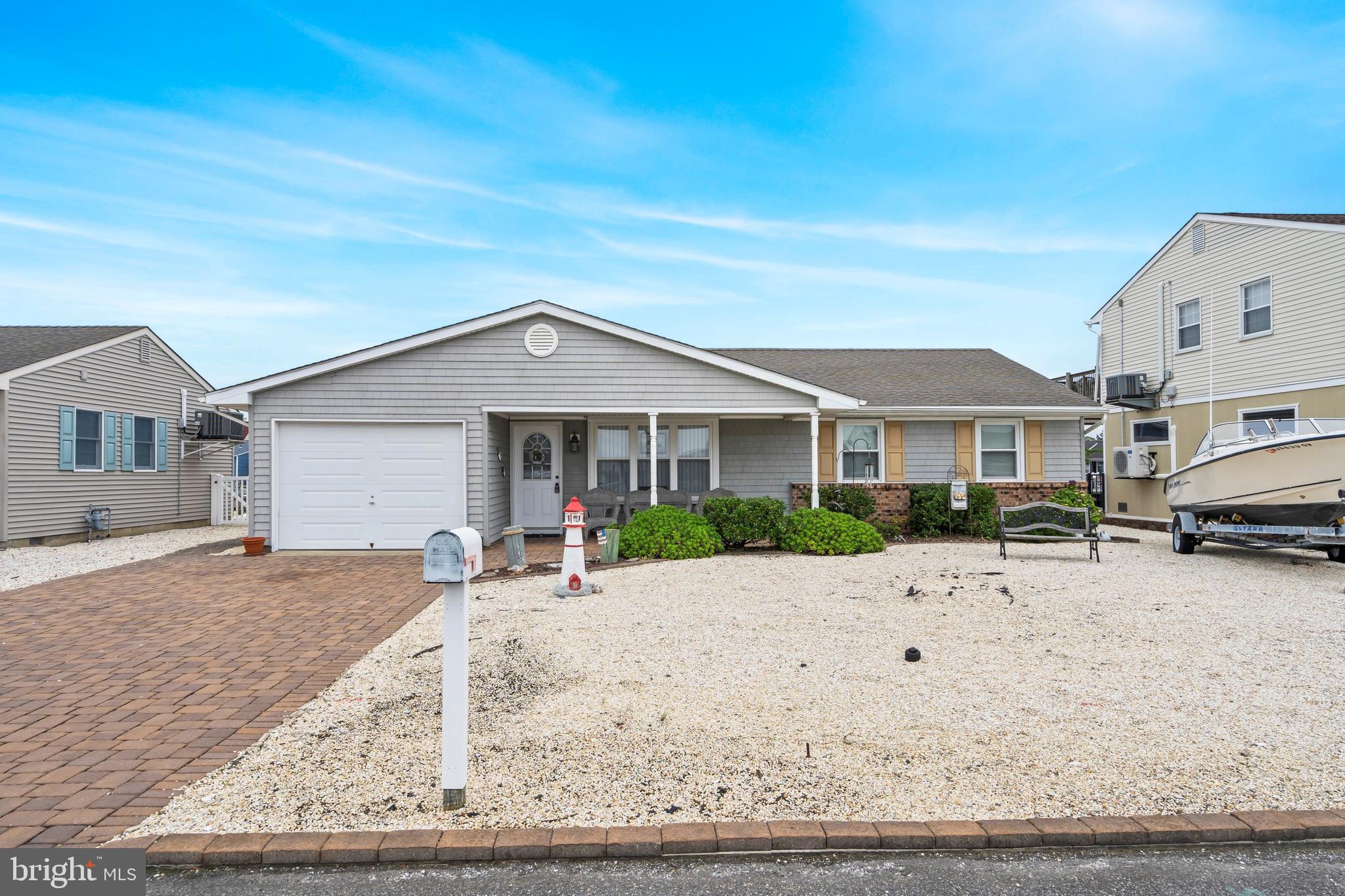 7 LOUISIANA DRIVE