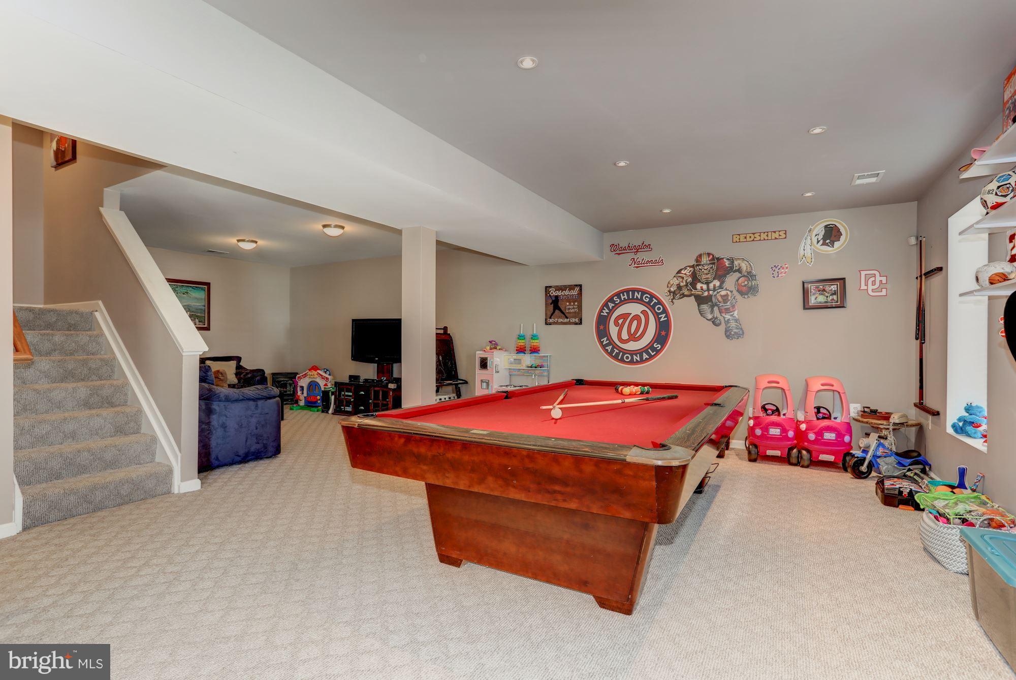 STRATFORD - Residential