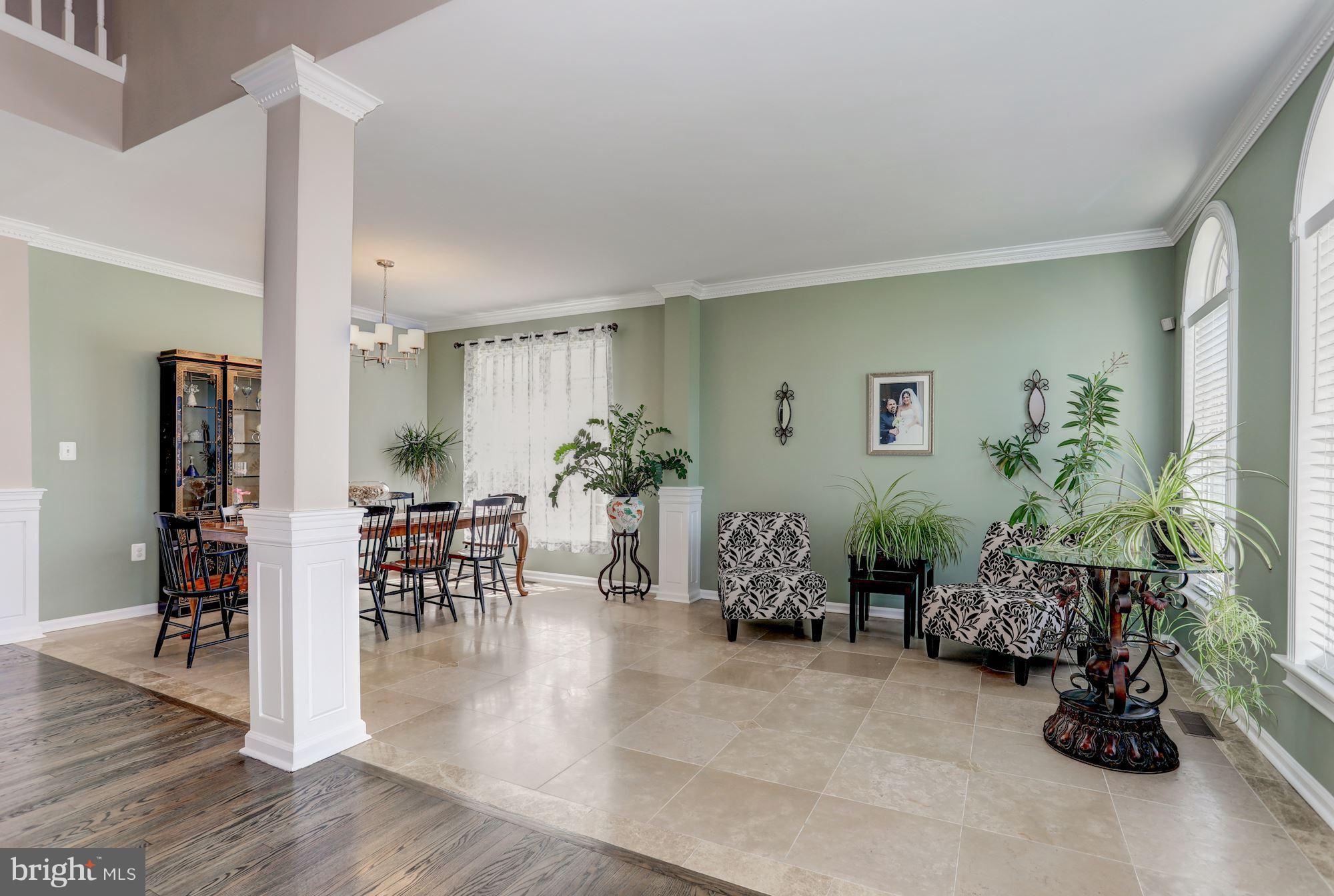 STRATFORD - Residential