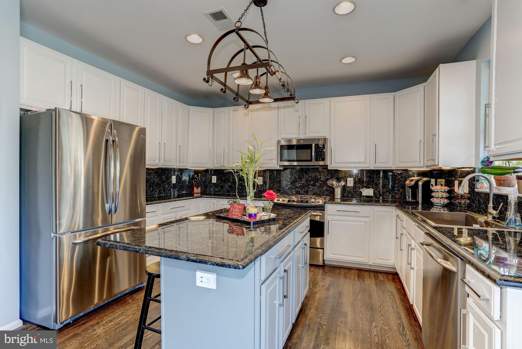 STRATFORD - Residential