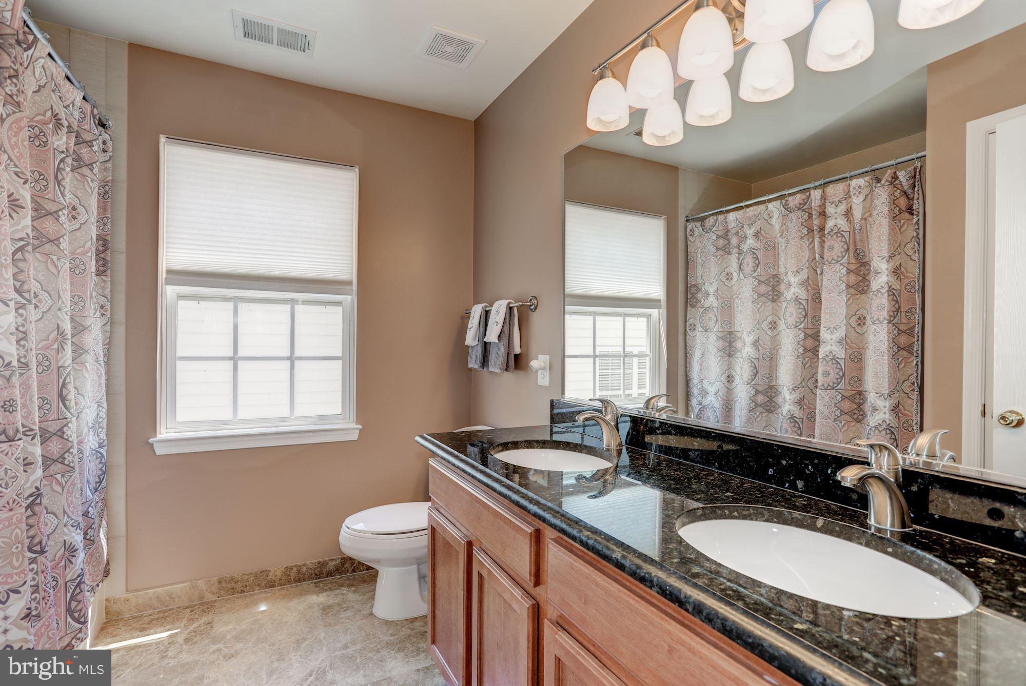 STRATFORD - Residential