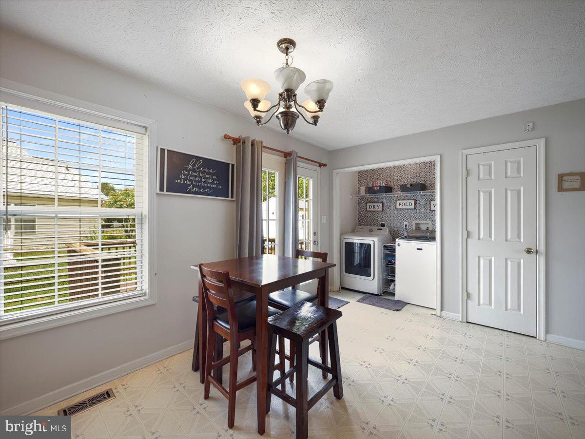 RIDGEFIELD - Residential