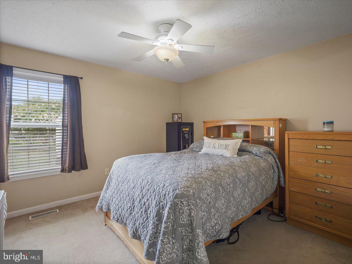 RIDGEFIELD - Residential