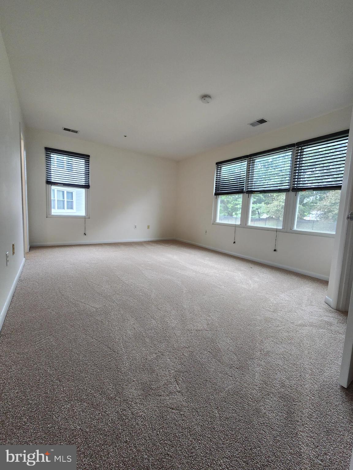 ANNAPOLIS OVERLOOK - Residential Lease