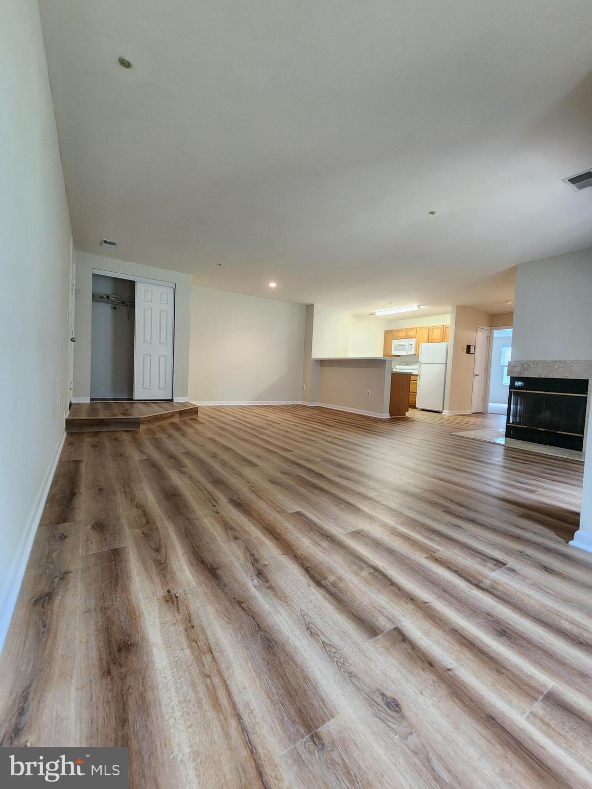 ANNAPOLIS OVERLOOK - Residential Lease