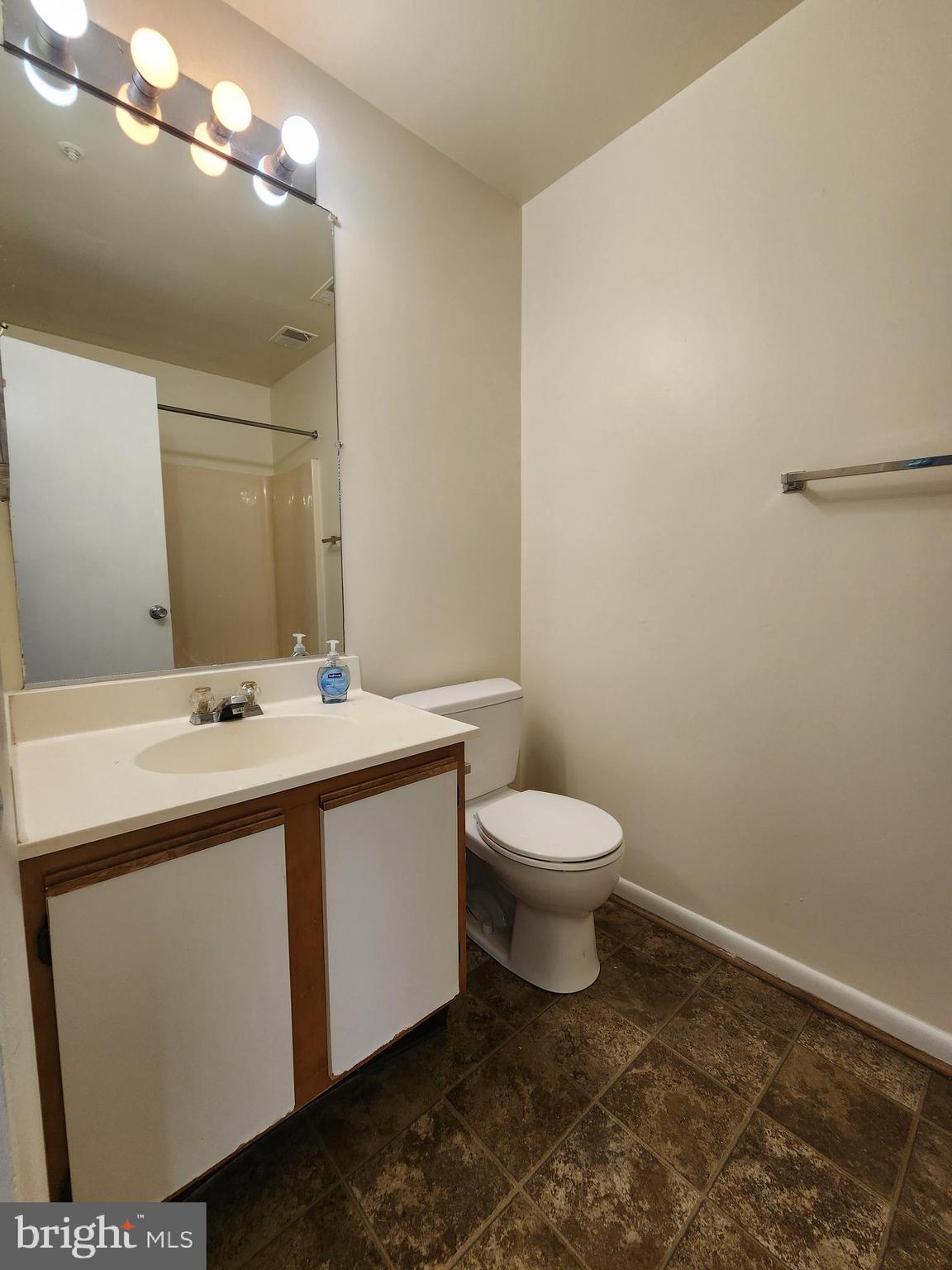 ANNAPOLIS OVERLOOK - Residential Lease