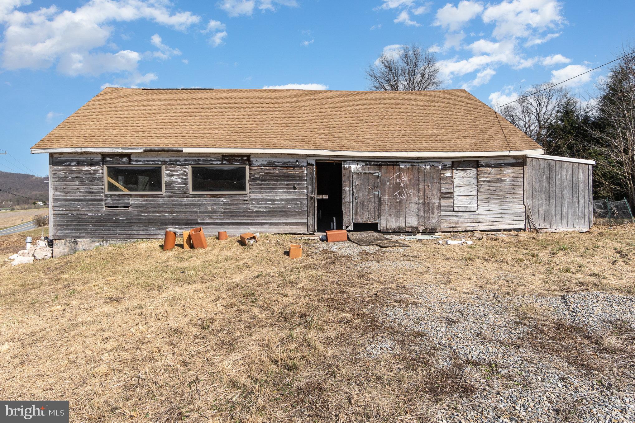 543 MOUNTAIN HOUSE ROAD