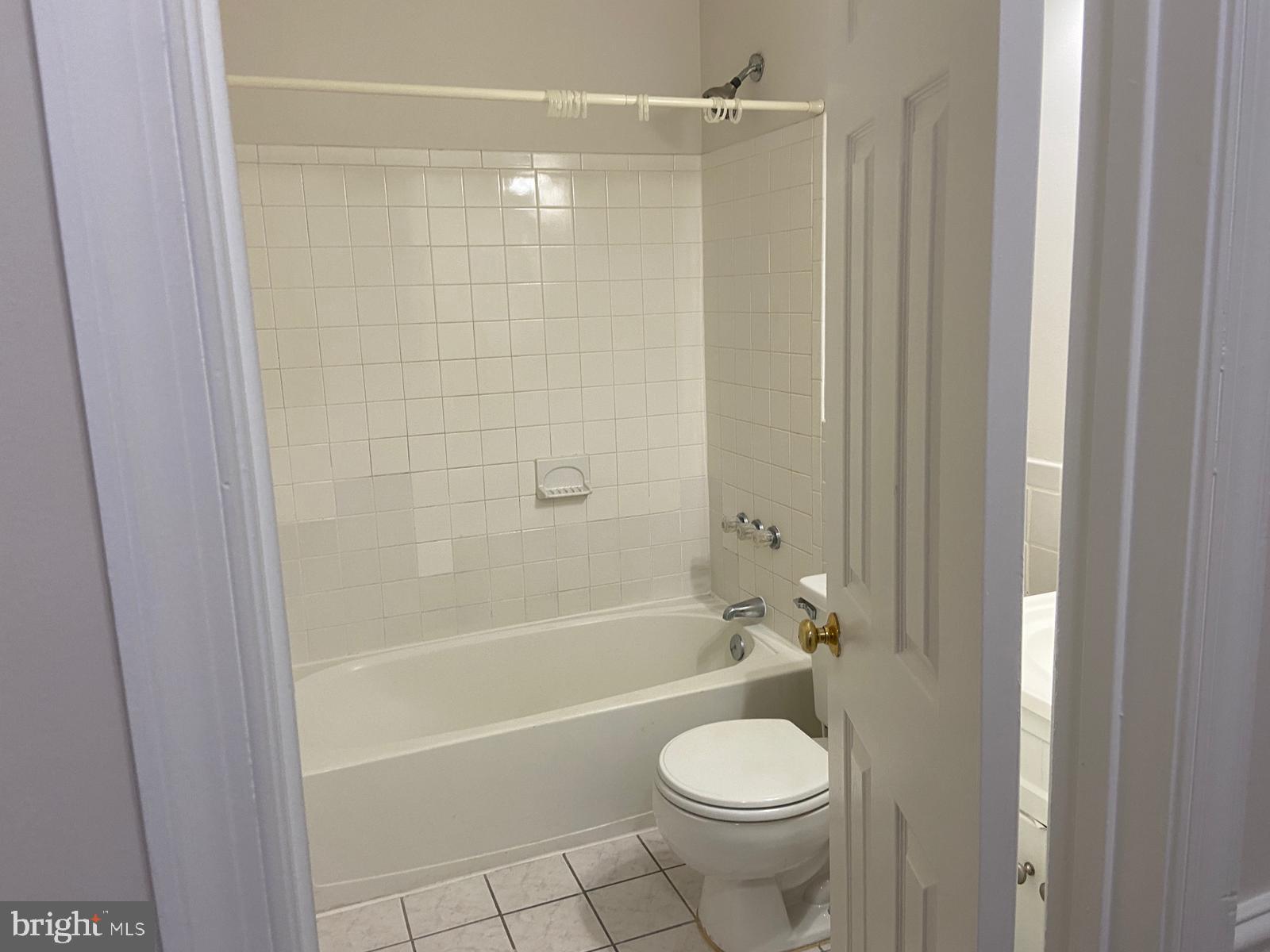 CASCADES - Residential Lease