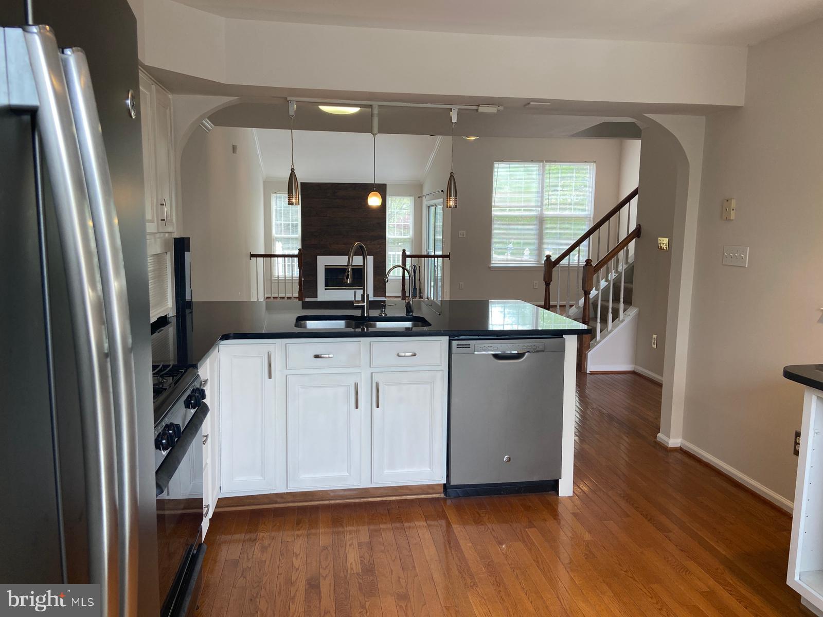 CASCADES - Residential Lease