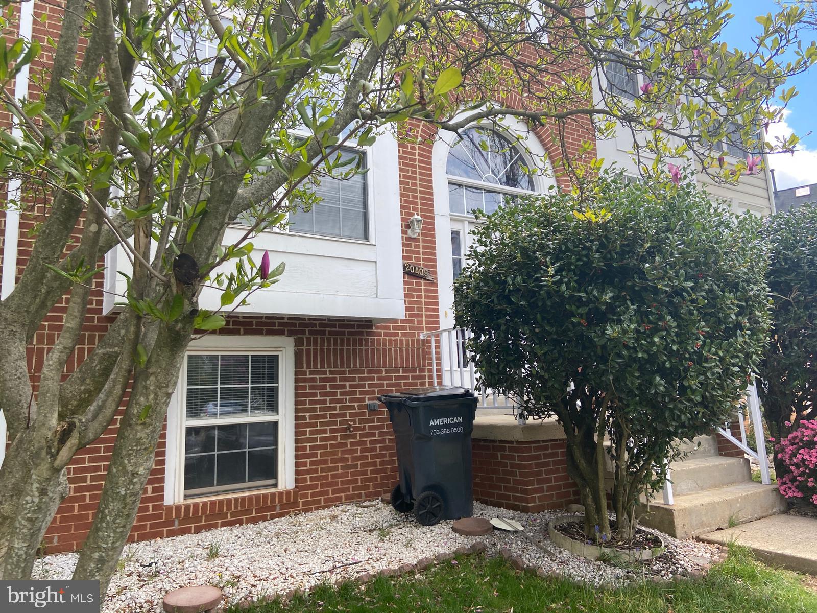 CASCADES - Residential Lease