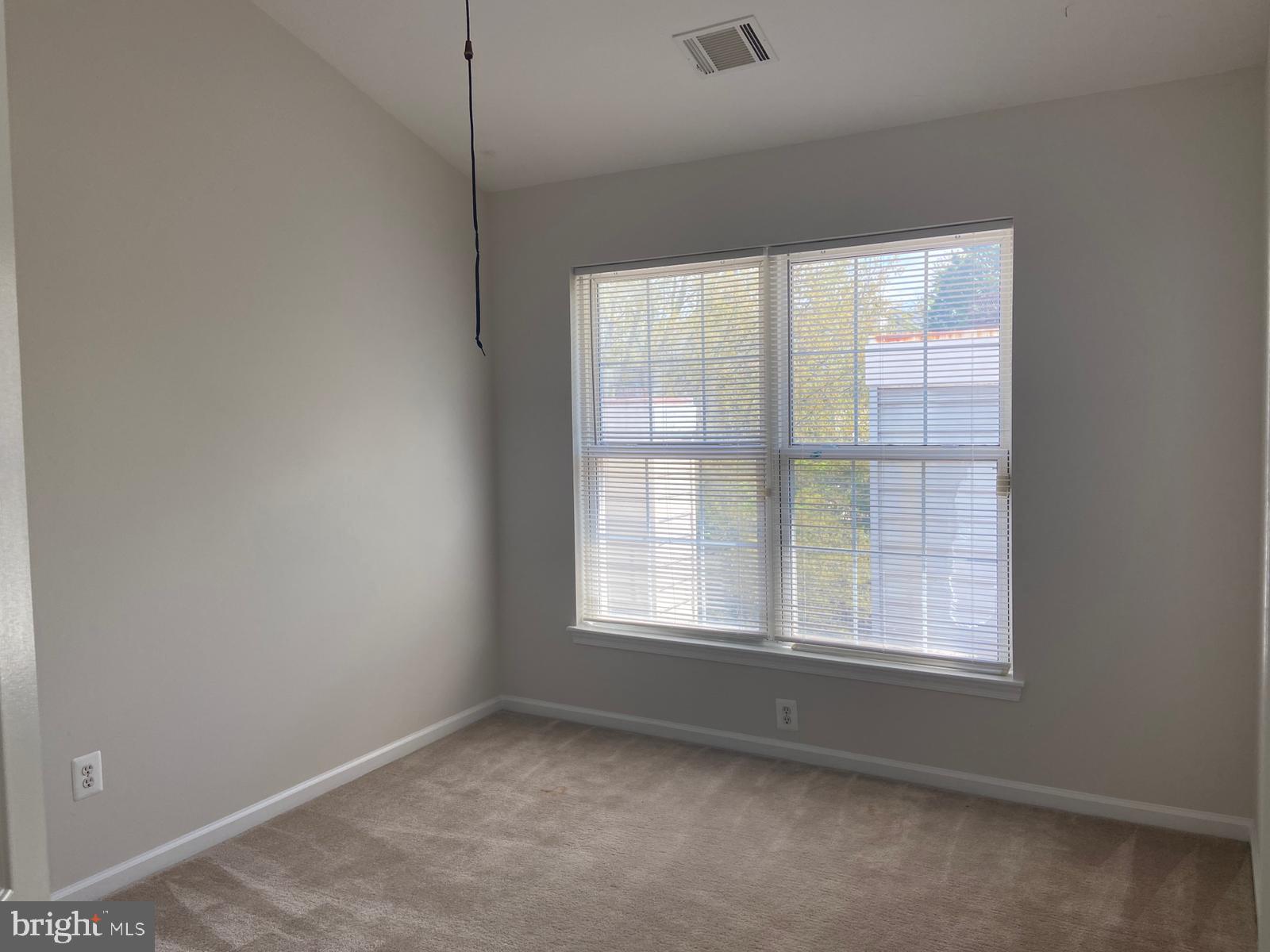 CASCADES - Residential Lease