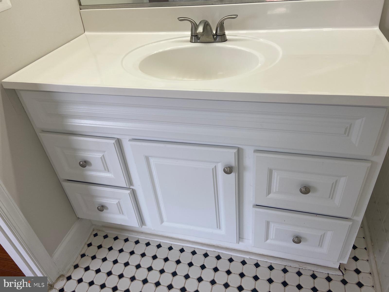 CASCADES - Residential Lease