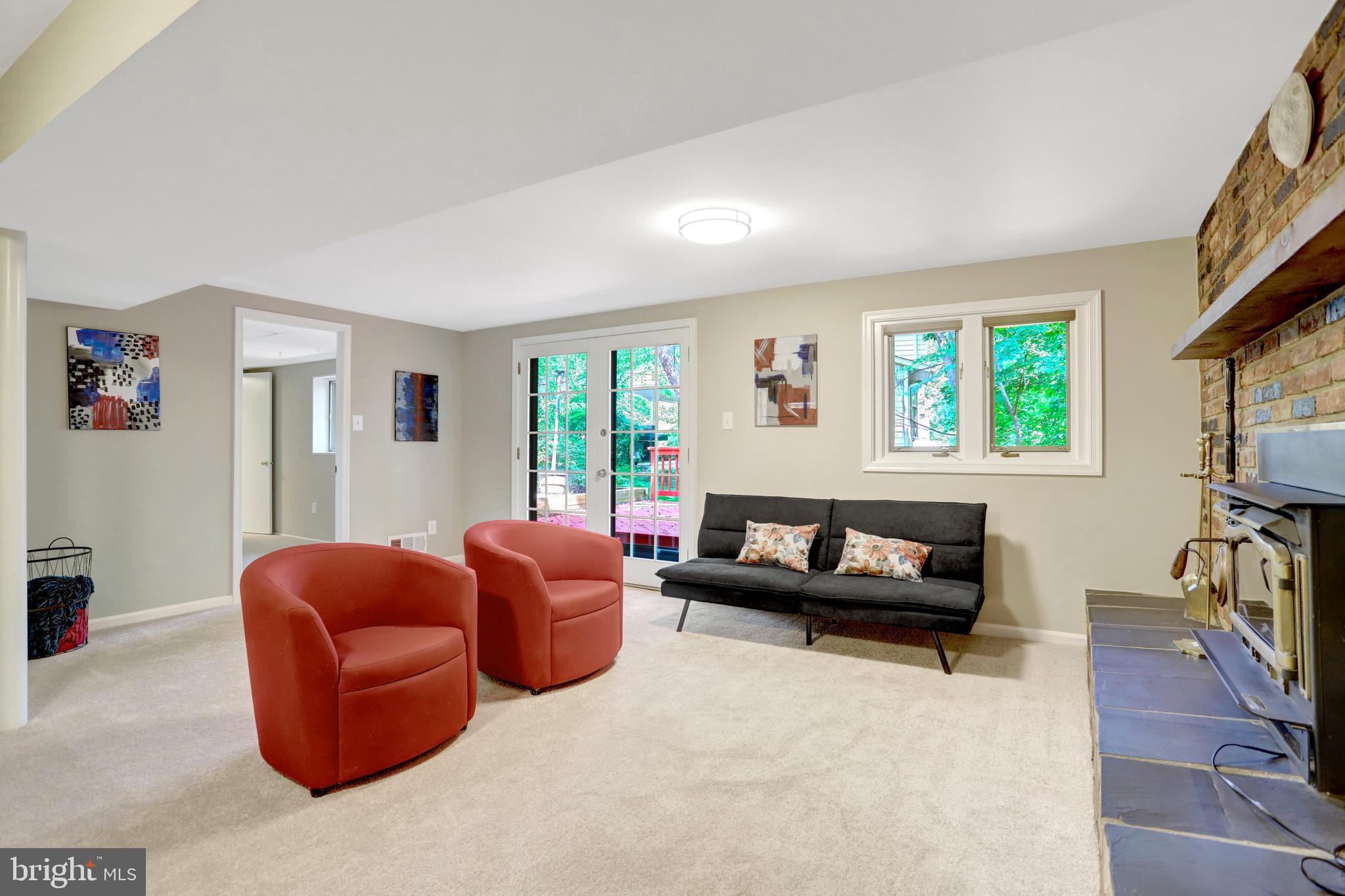 KINGS PARK - Residential Lease