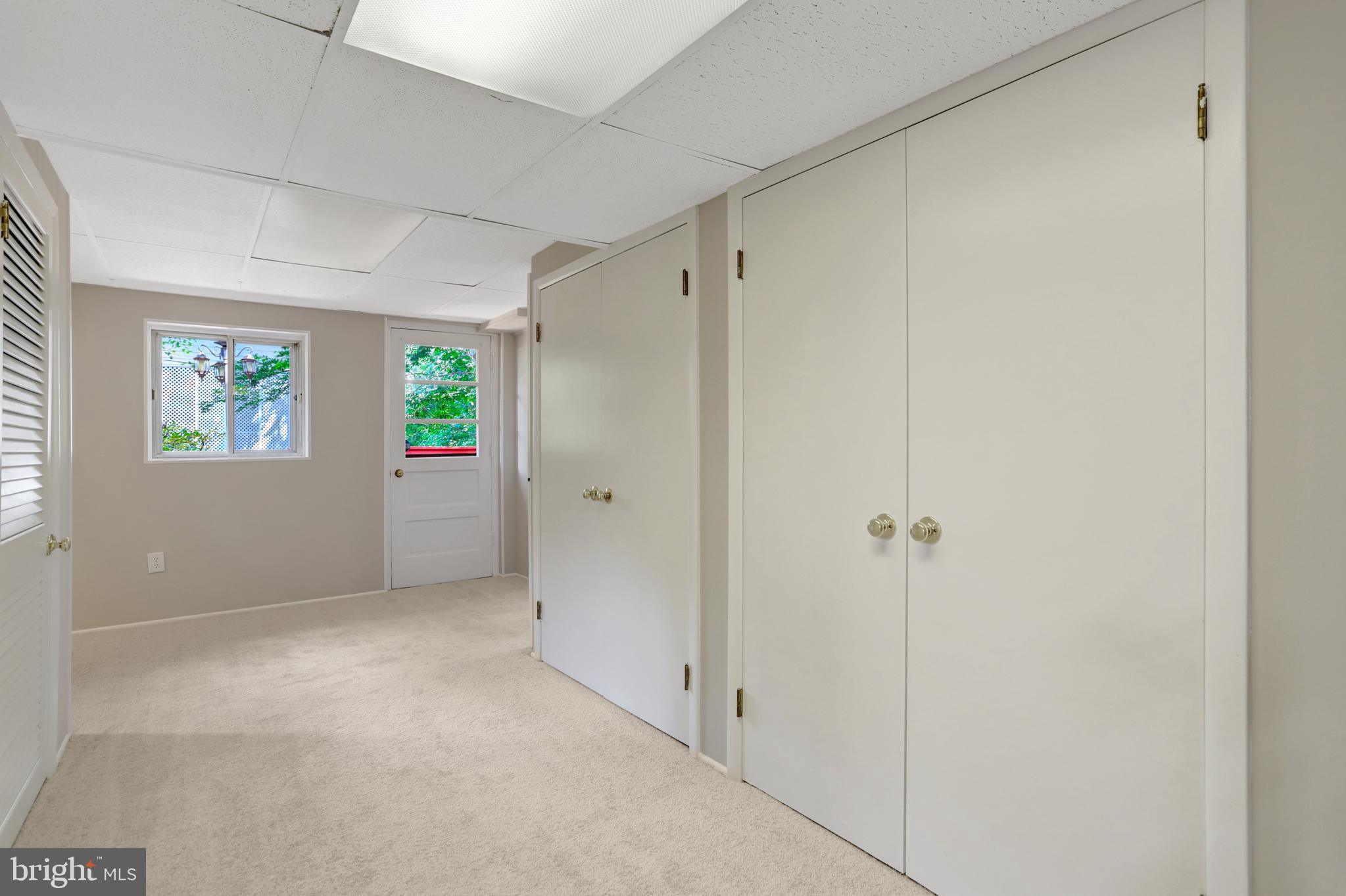 KINGS PARK - Residential Lease