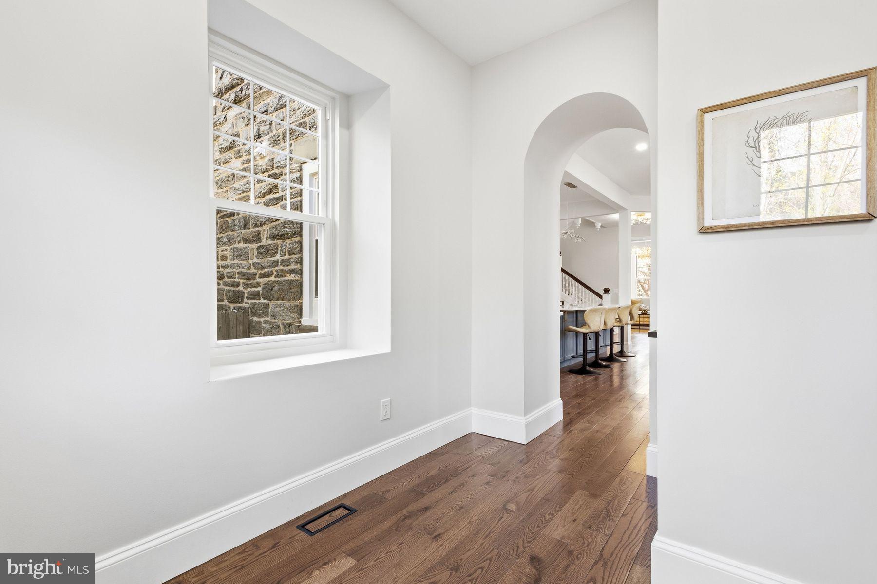 CHESTNUT HILL - Residential