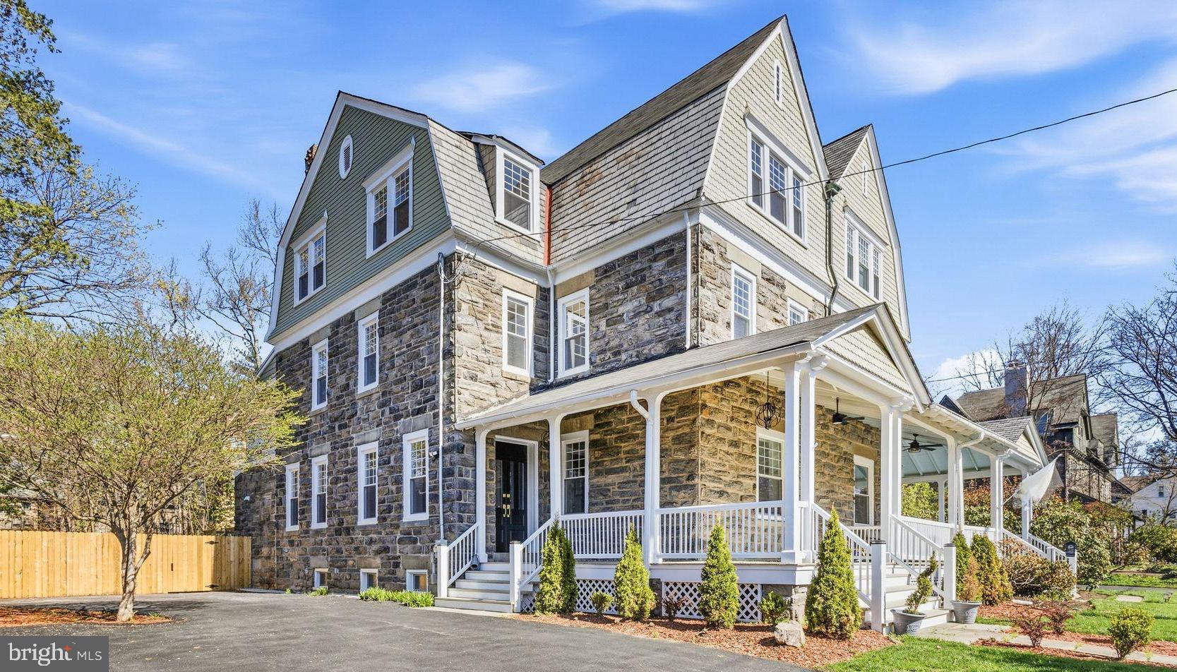 CHESTNUT HILL - Residential