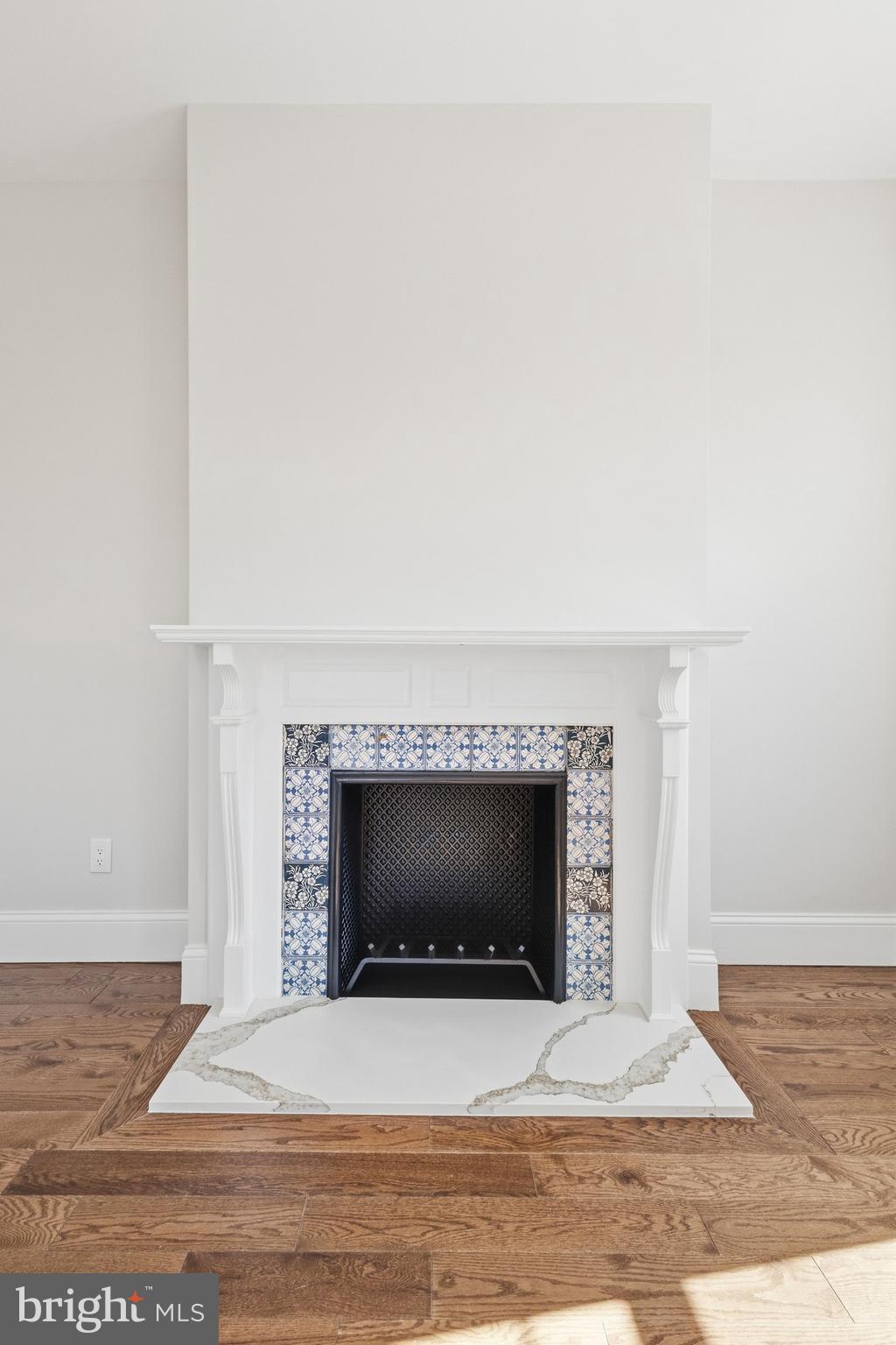 CHESTNUT HILL - Residential